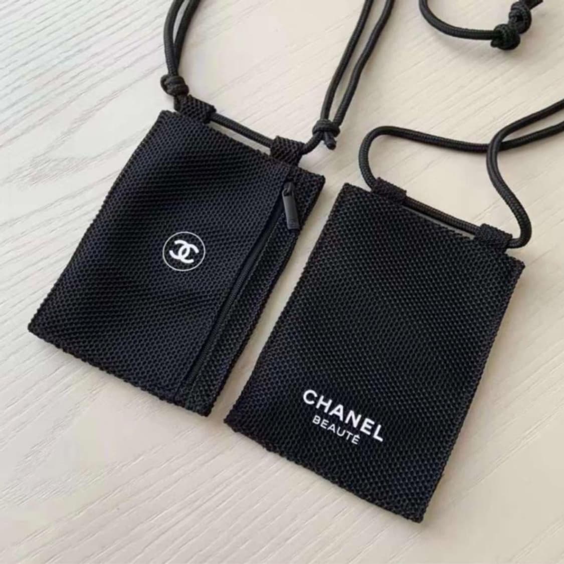 샤넬뷰티 메쉬여권 케이스, 여권가방 크로스백 상품이미지4