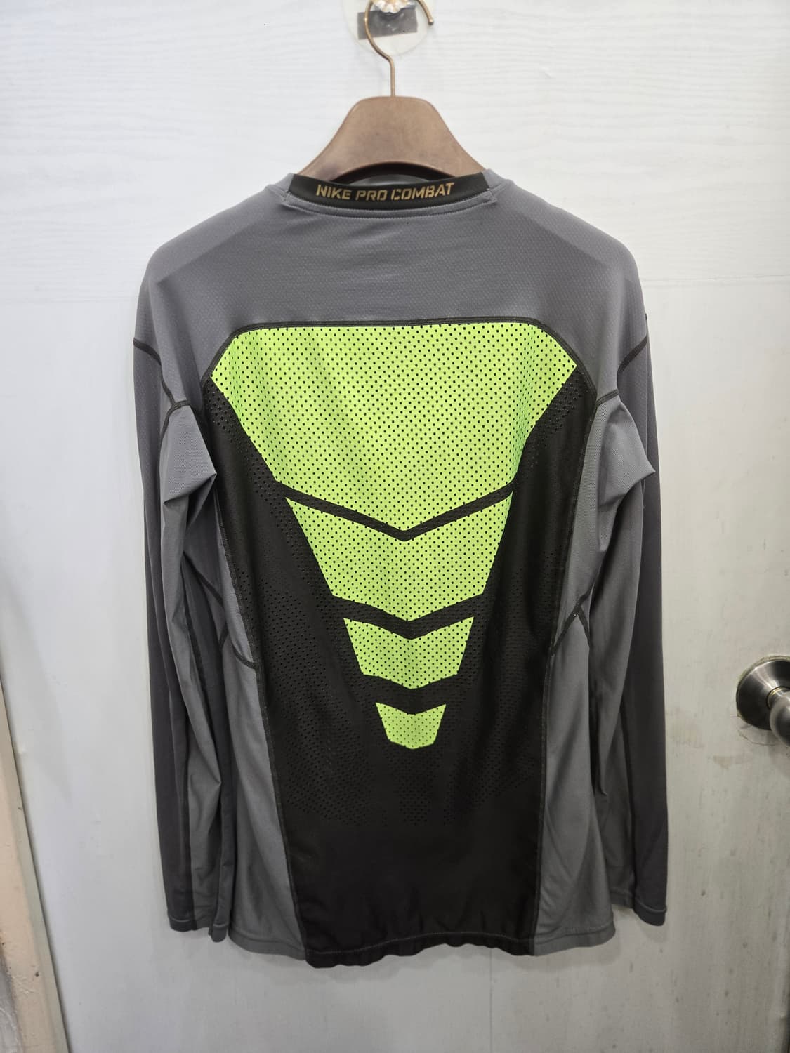 L,100 )) NIKE pro 나이키 긴팔티셔츠! 달라붙는 핏~ 상품이미지4