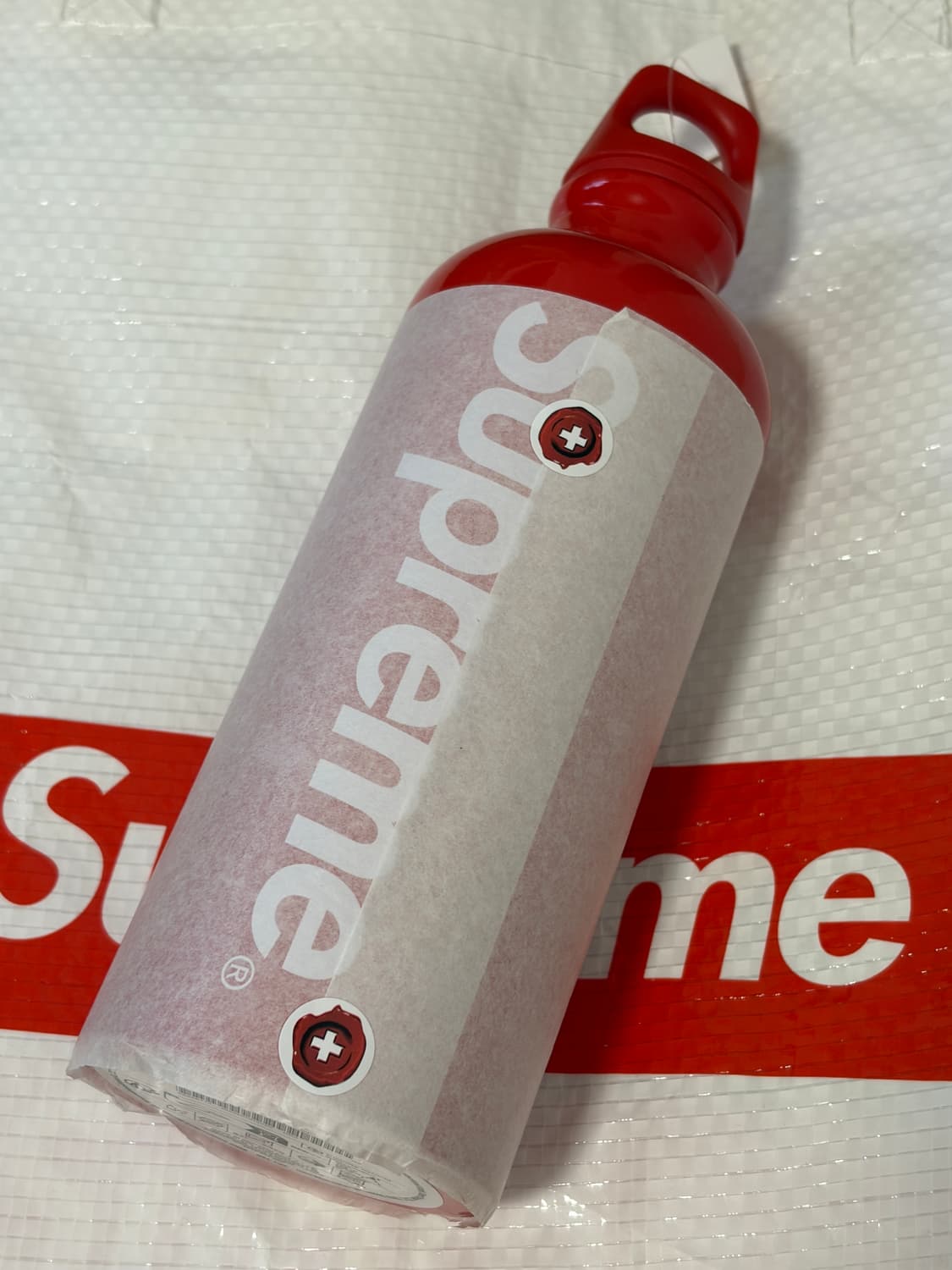 [국내배송/미개봉새상품] supreme 슈프림 텀블러 물통 상품이미지2