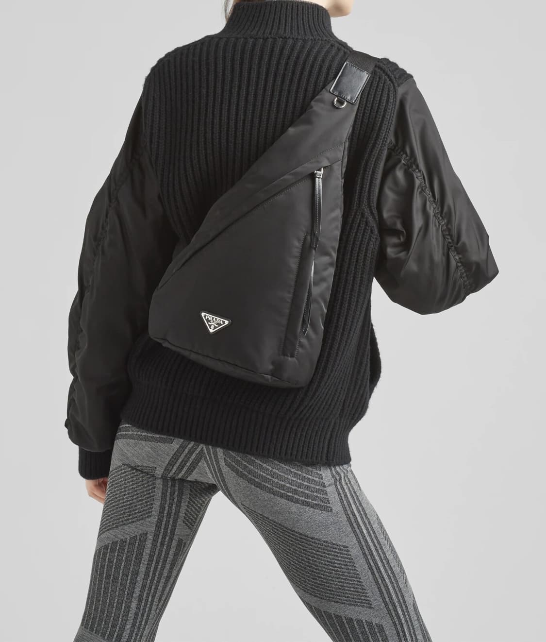 프라다 리나일론 앤 레더 숄더 스트랩 백팩 (슬링백) 상품이미지1