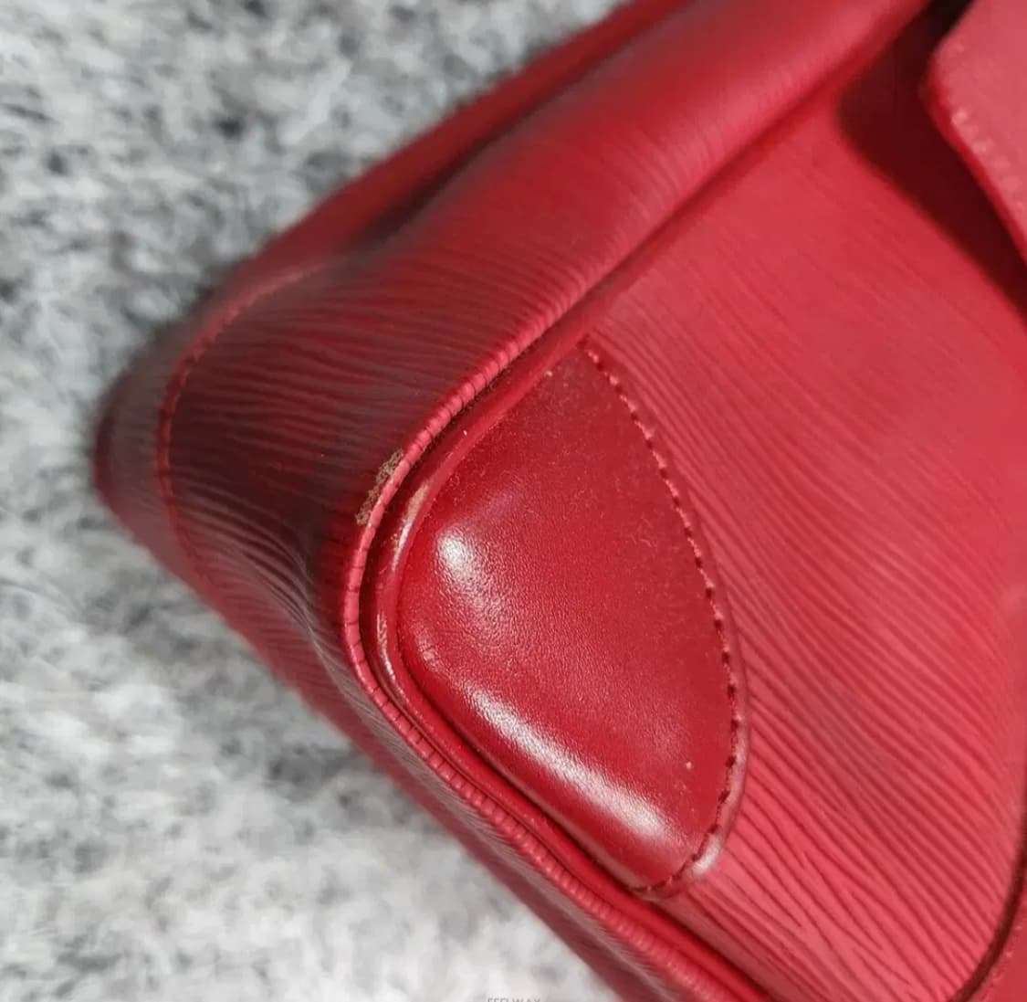 루이비통 에삐 숄더백 상품이미지6