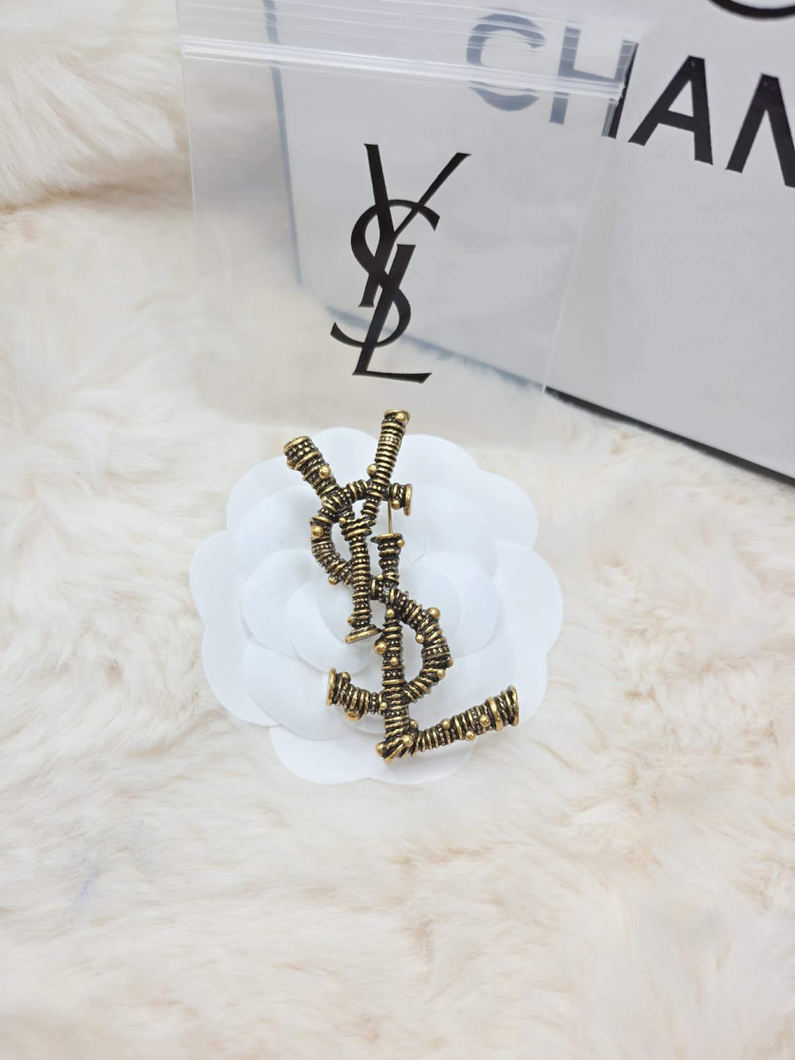 빈티지 엔틱 b2 입생로랑 브로치 상품이미지2