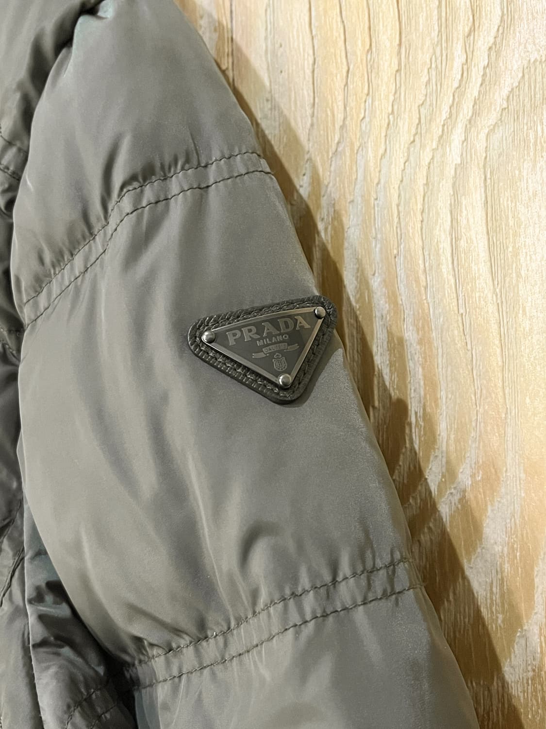 프라다 나일론 푸퍼 다운 자켓 상품이미지3