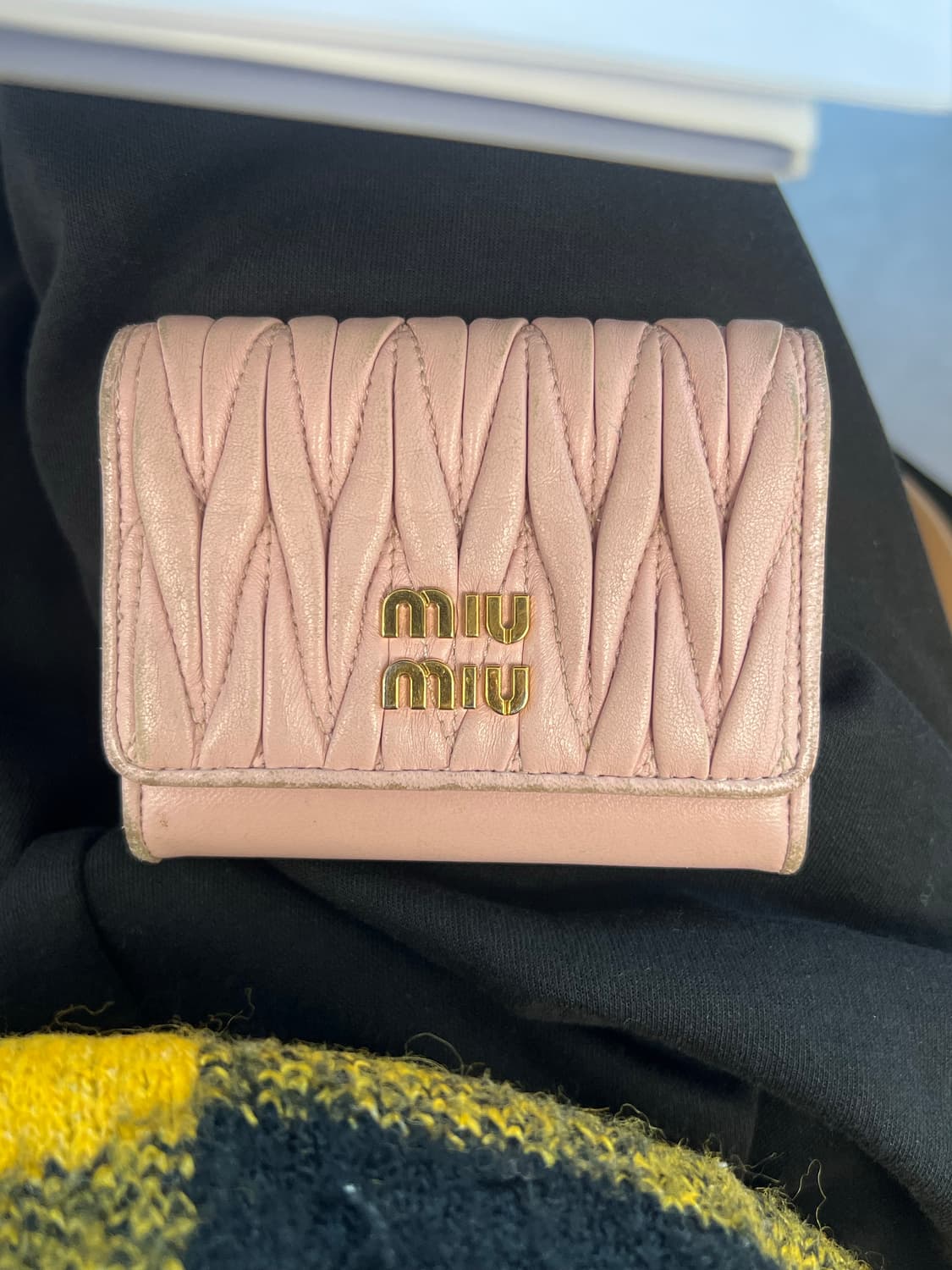 미우미우 지갑 상품이미지1