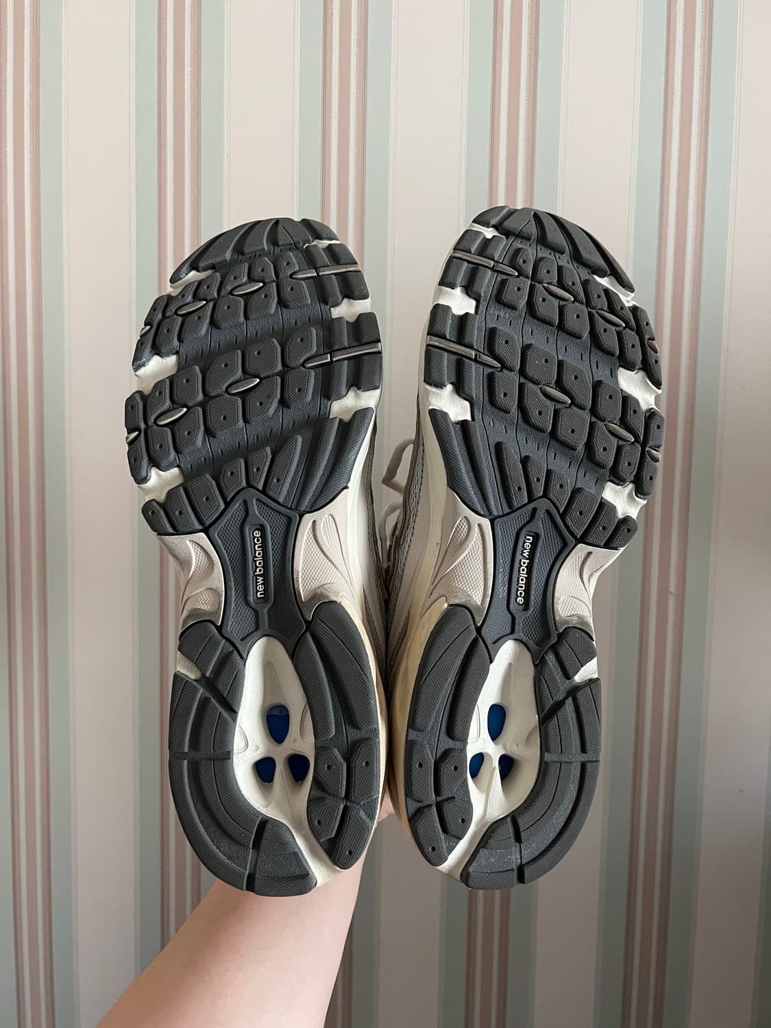 뉴발란스 740 씨솔트 상품이미지4