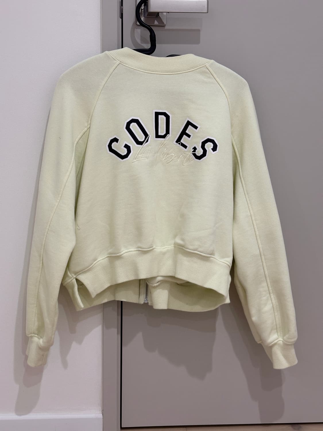 코데즈컴바인 크롭 맨투맨 집업 레몬 모리 y2k 키치 상품이미지3