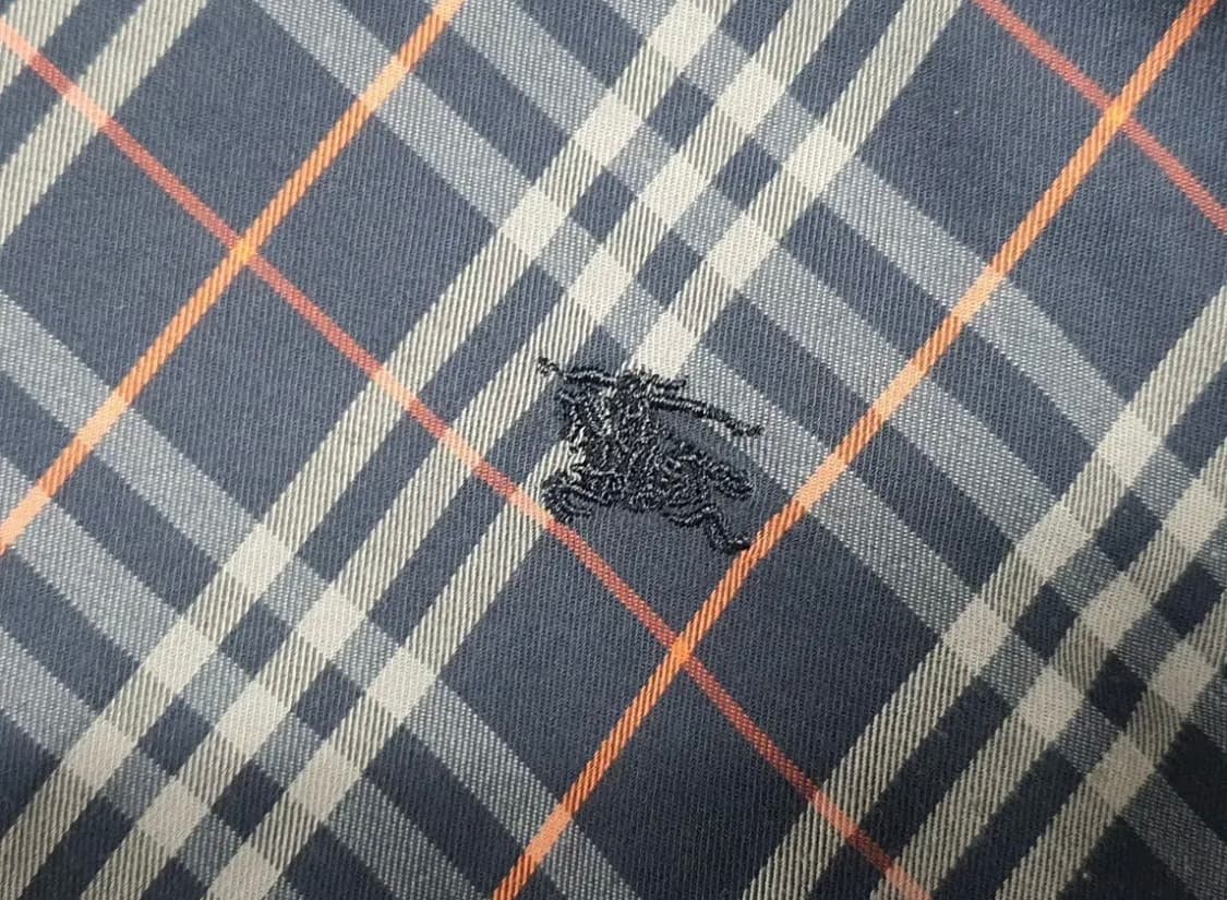 [정품/후루츠최저가]버버리 런던 클래식 네이비 노바 체크 셔츠 상품이미지2