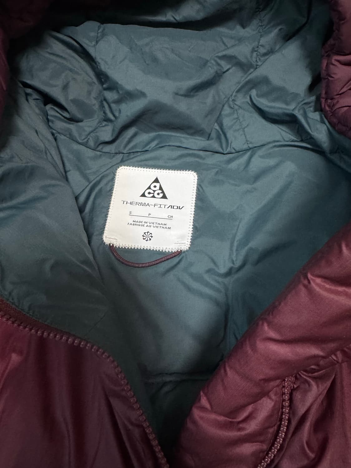 새상품급 나이키 Acg  써미핏 루나레이크 자켓 마룬s 100 패딩판매  상품이미지4