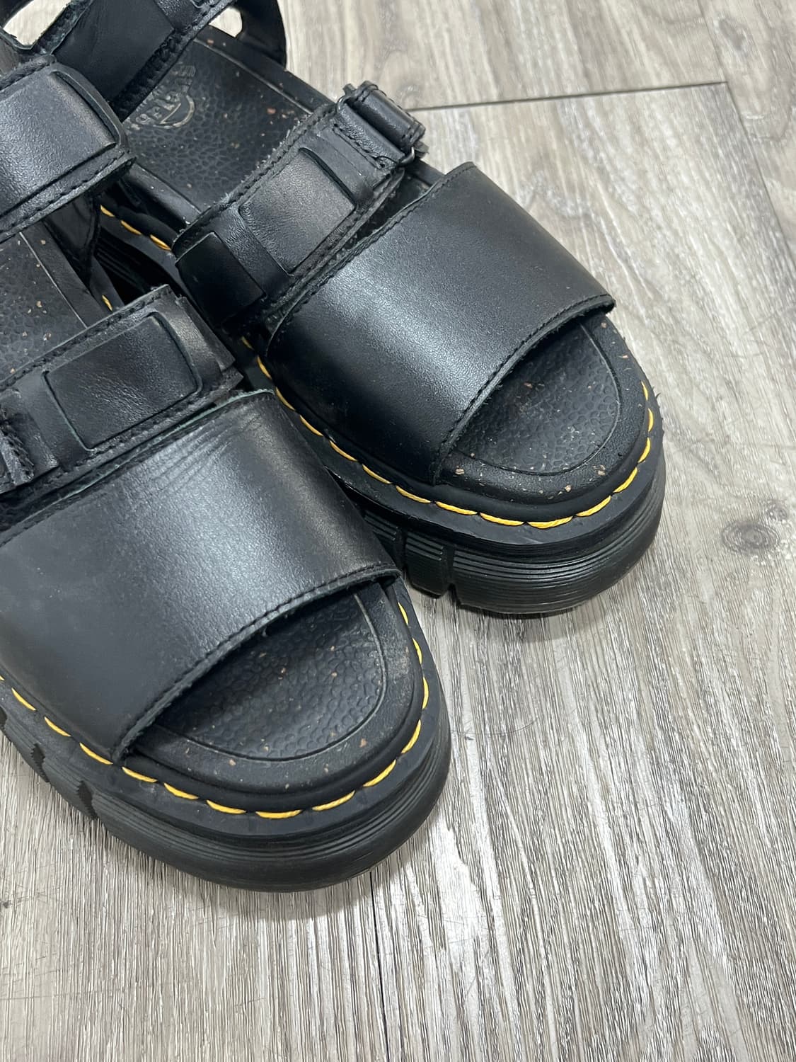 Dr Martens 닥터마틴 리키3 스트랩 샌들 상품이미지2