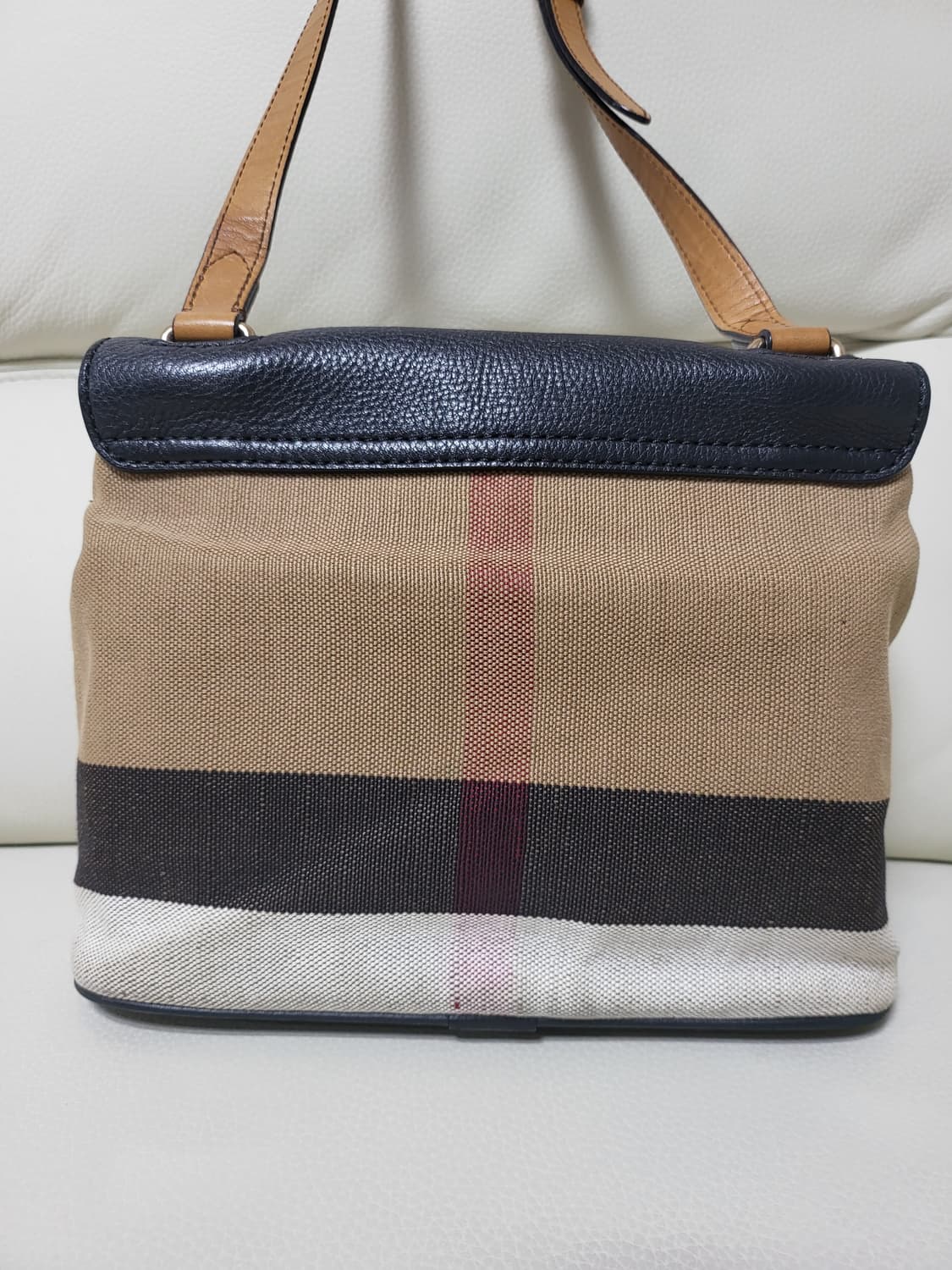 버버리 크로스백 상품이미지2