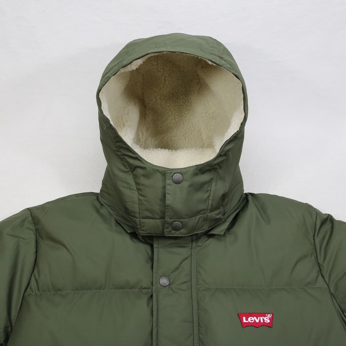 (착용컷) 리바이스 덕다운 롱 패딩 (남성용 100) 상품이미지4