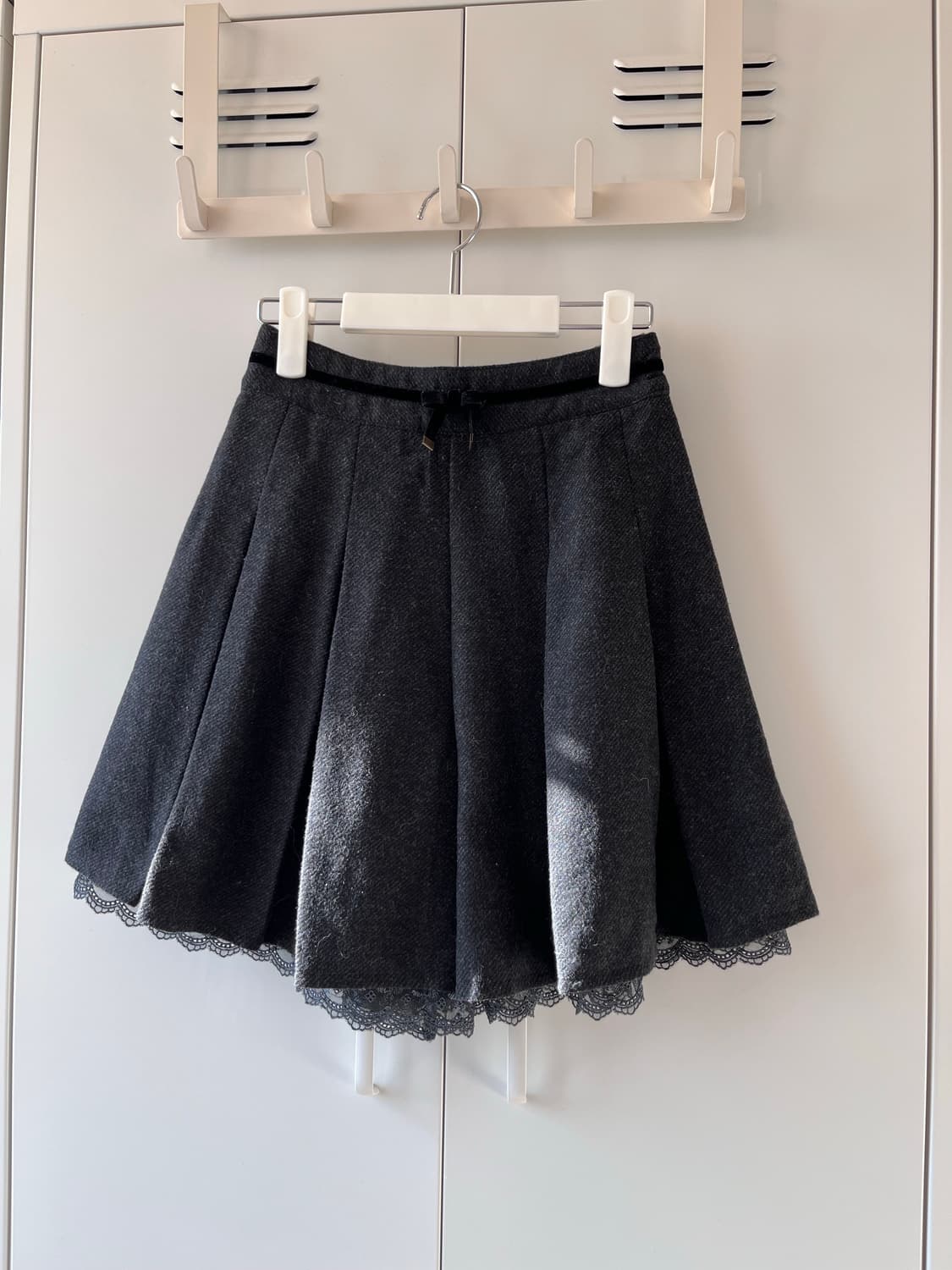 Axes Femme 레이스 울 리본 플리츠 반바지 상품이미지4