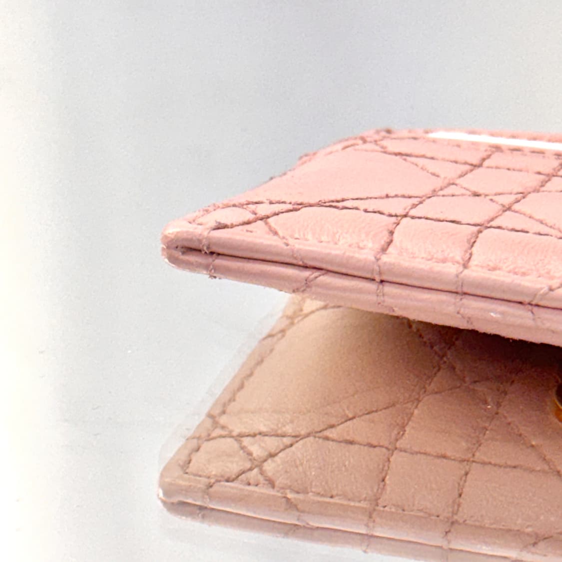 디올 까나쥬 졸리 프리지아 카드지갑  상품이미지5