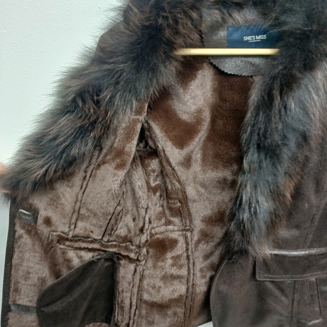 쉬즈미스  여우 가죽 퍼 자켓 S
                      상품이미지4