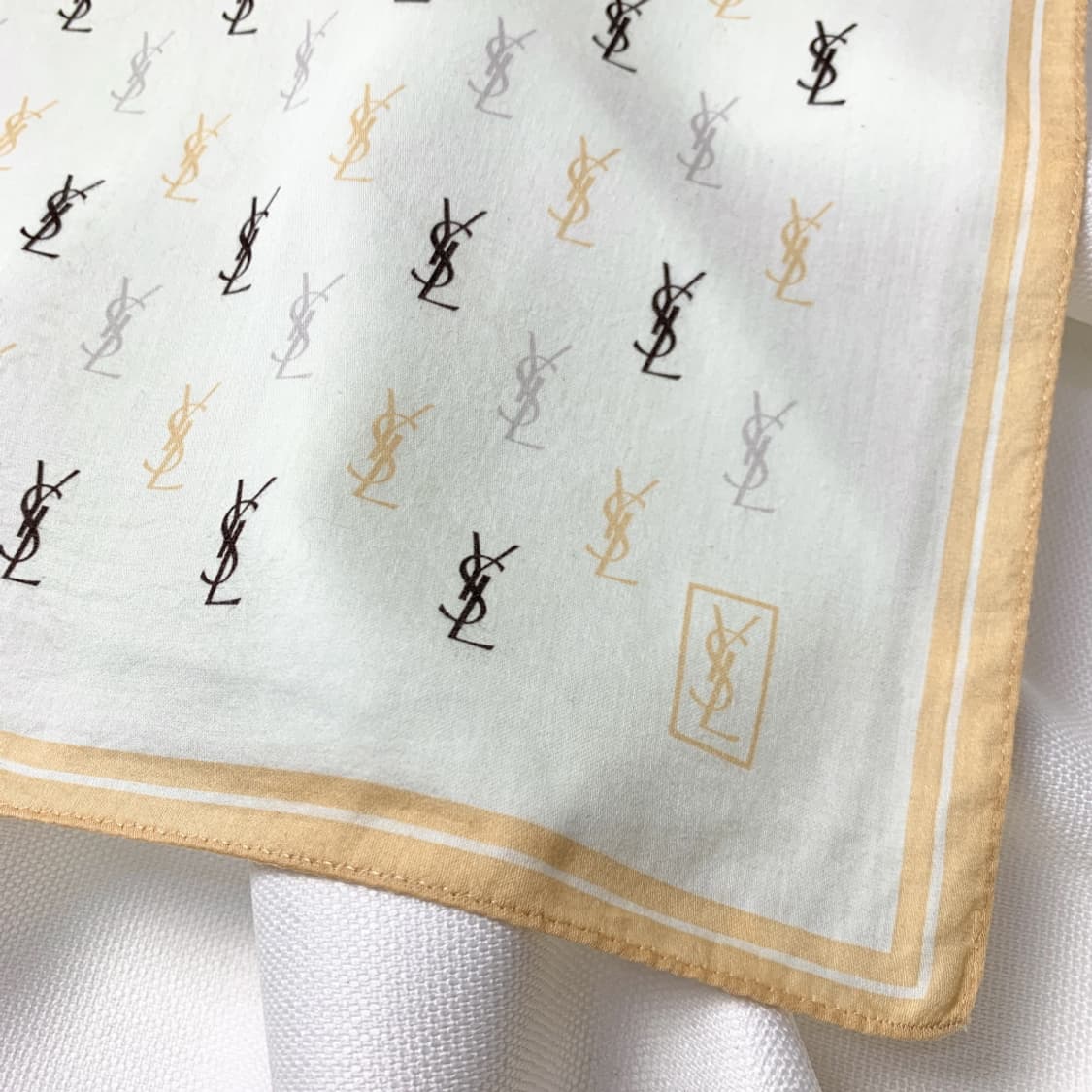 [정품] YSL 입생로랑 로그패턴 빈티지 쁘띠스카프 손수건 상품이미지2
