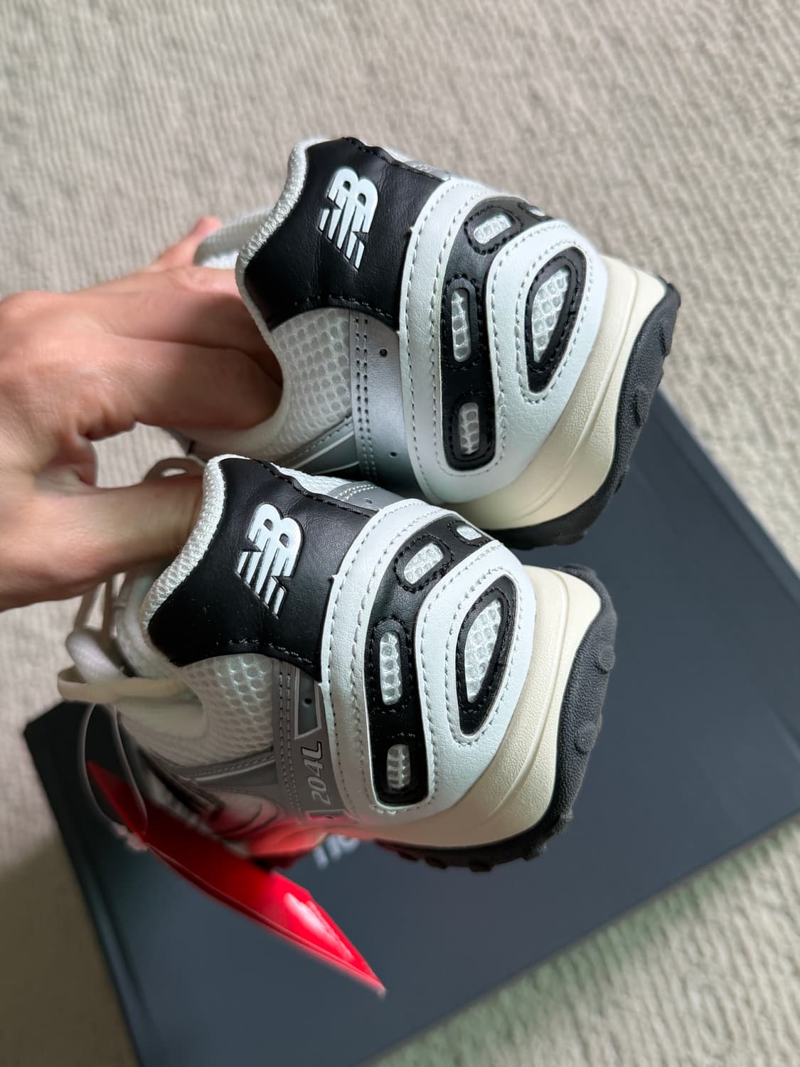 (새상품급) 뉴발란스 240L U204LSWD 상품이미지3