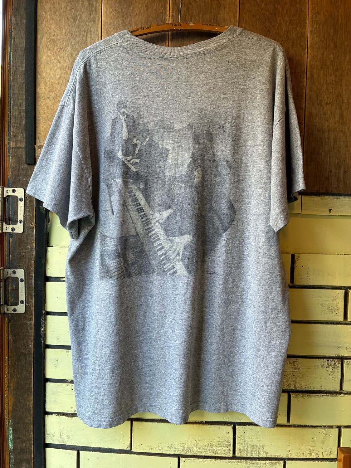 00’s Vintage The Beatles Fade Print Tee 상품이미지4
