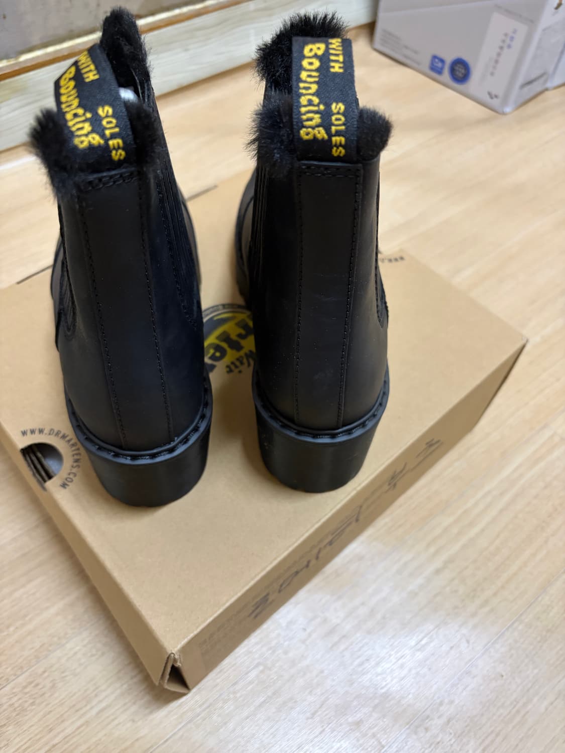 닥터 마틴 로메티 퍼 부츠 사이즈 240 상품이미지3