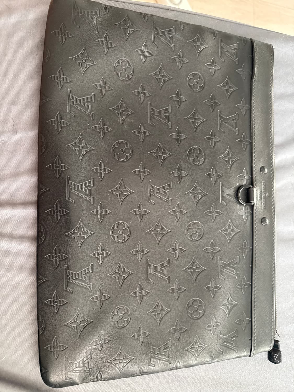 루비이통 블랙 모노그램 섀도우 클러치백 상품이미지1