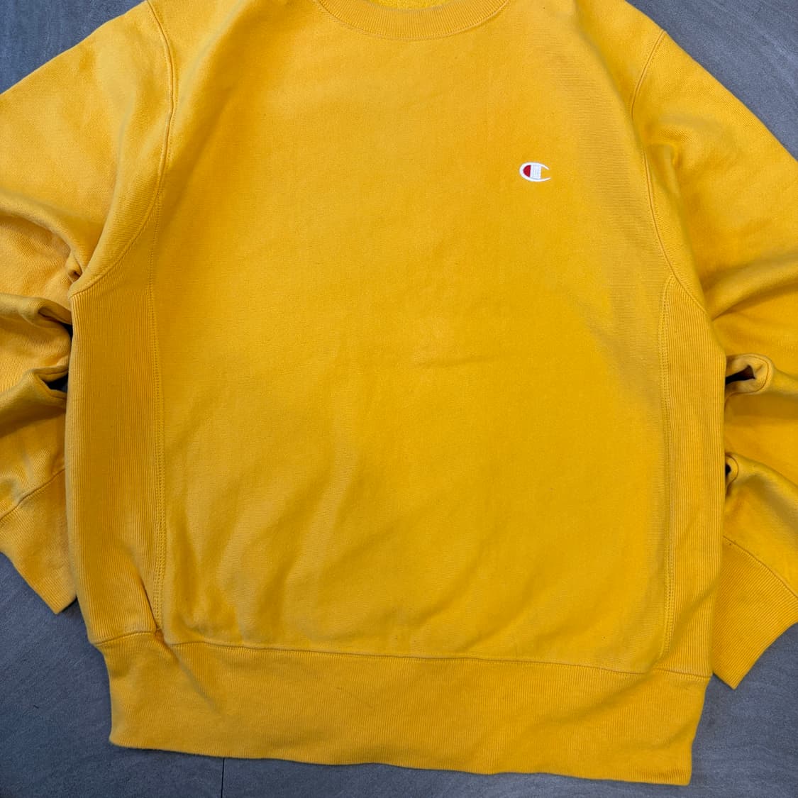 챔피온 정품 리버스위브 옐로우 스웻 셔츠 상품이미지4