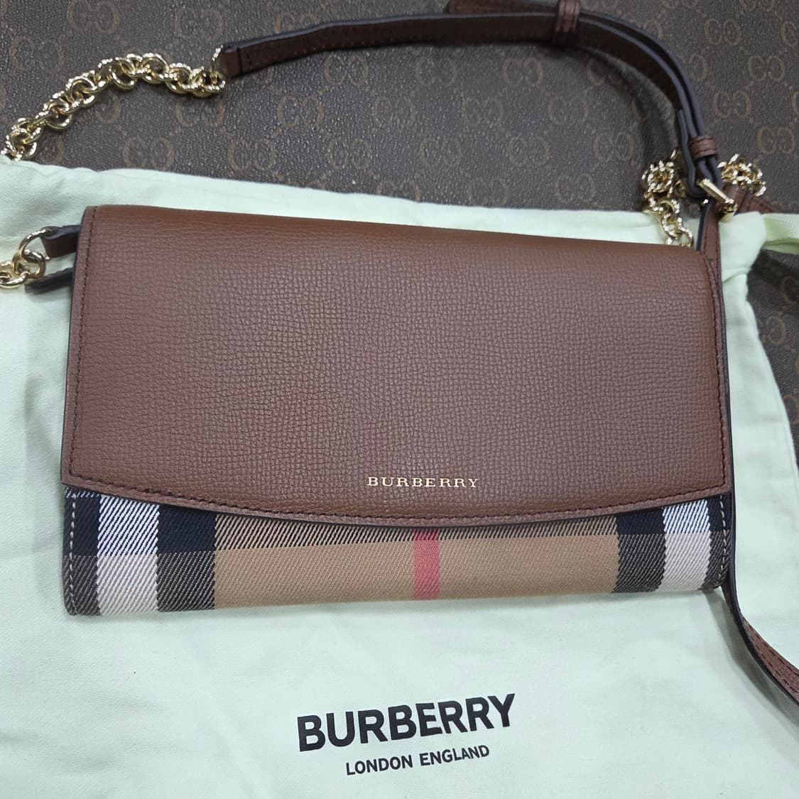 버버리 헨리 체인 크로스 상품이미지1