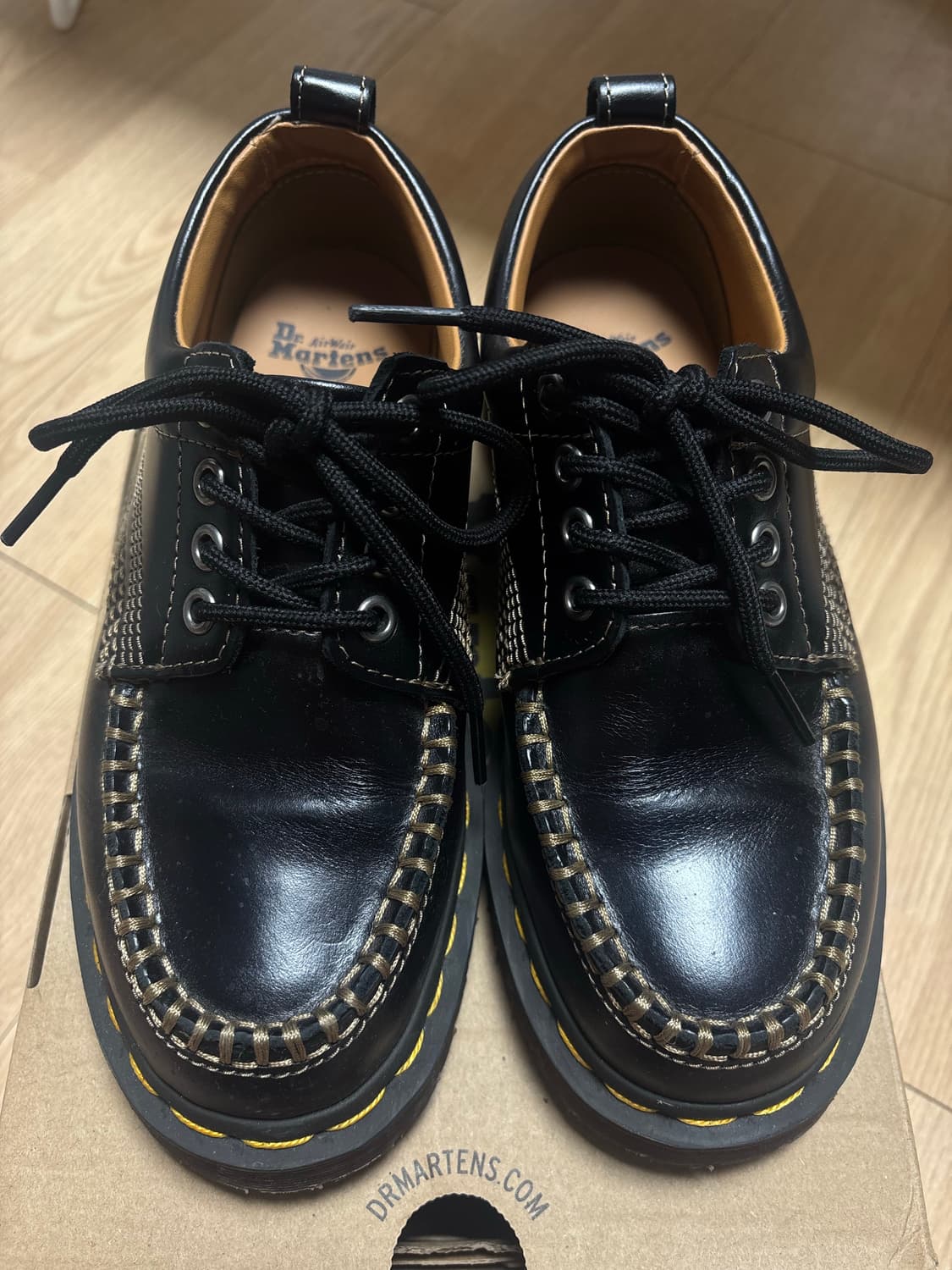 닥터마틴 로웰 레더 목 토 슈즈 블랙 아날린 상품이미지2