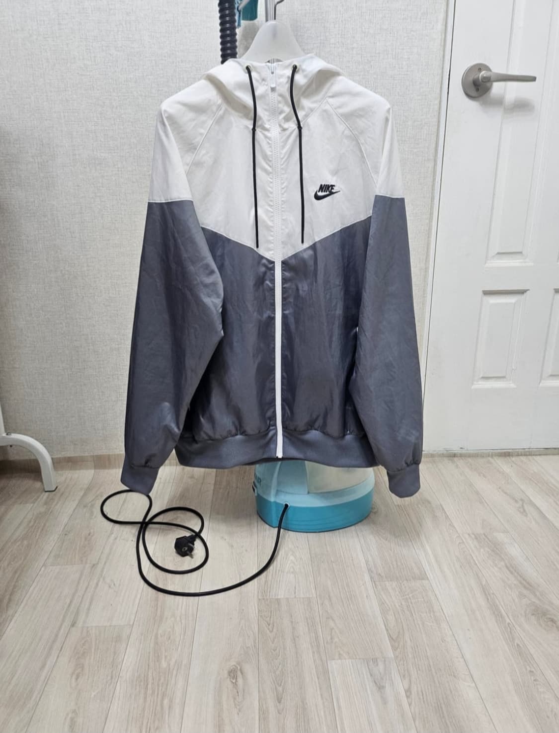 (110~115)2XL☆초대장급☆ 나이키 윈드러너 [화이트그레이]바람막이 상품이미지1
