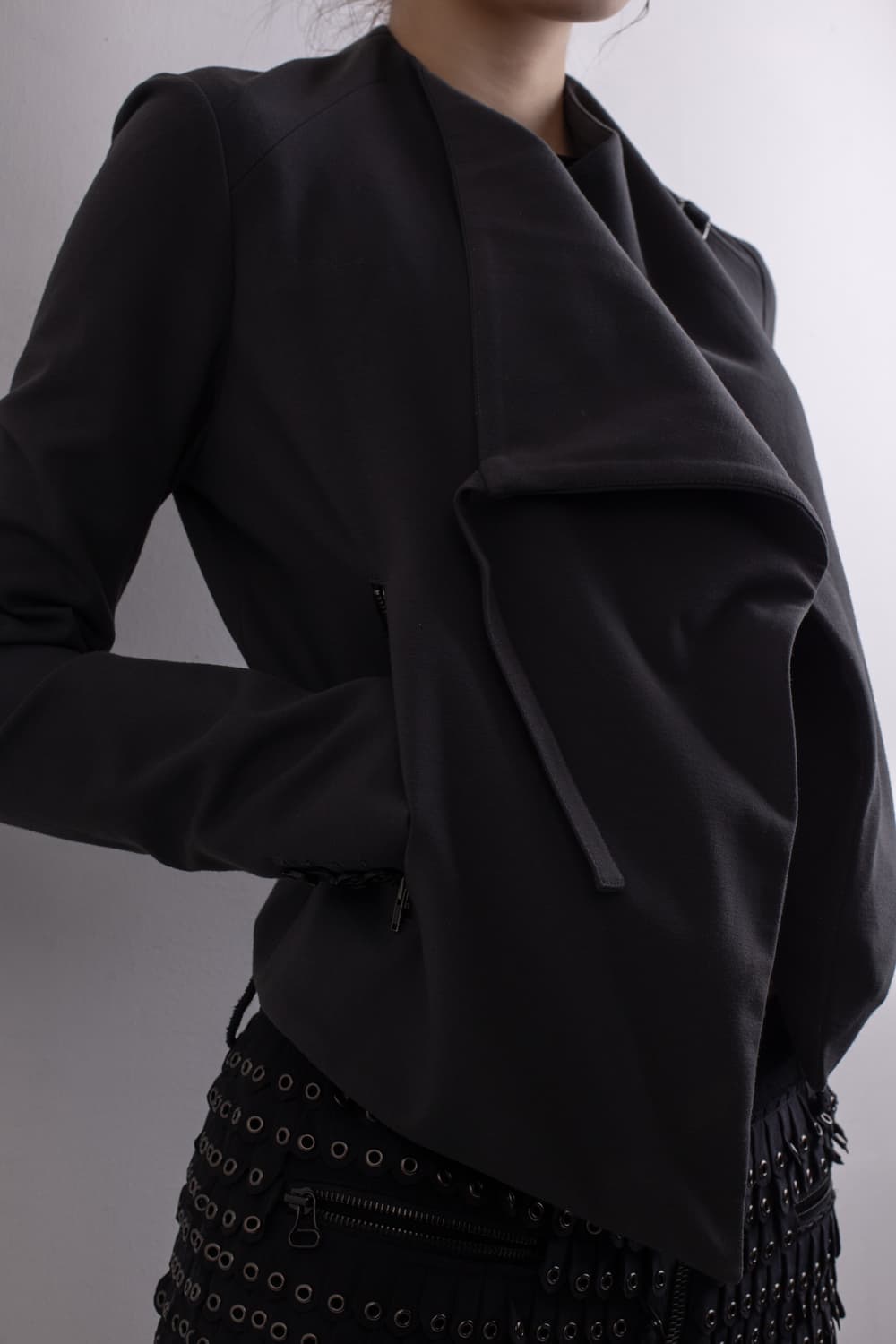 HELMUT LANG ASYMMETRIC VISCOSE JACKET 상품이미지1