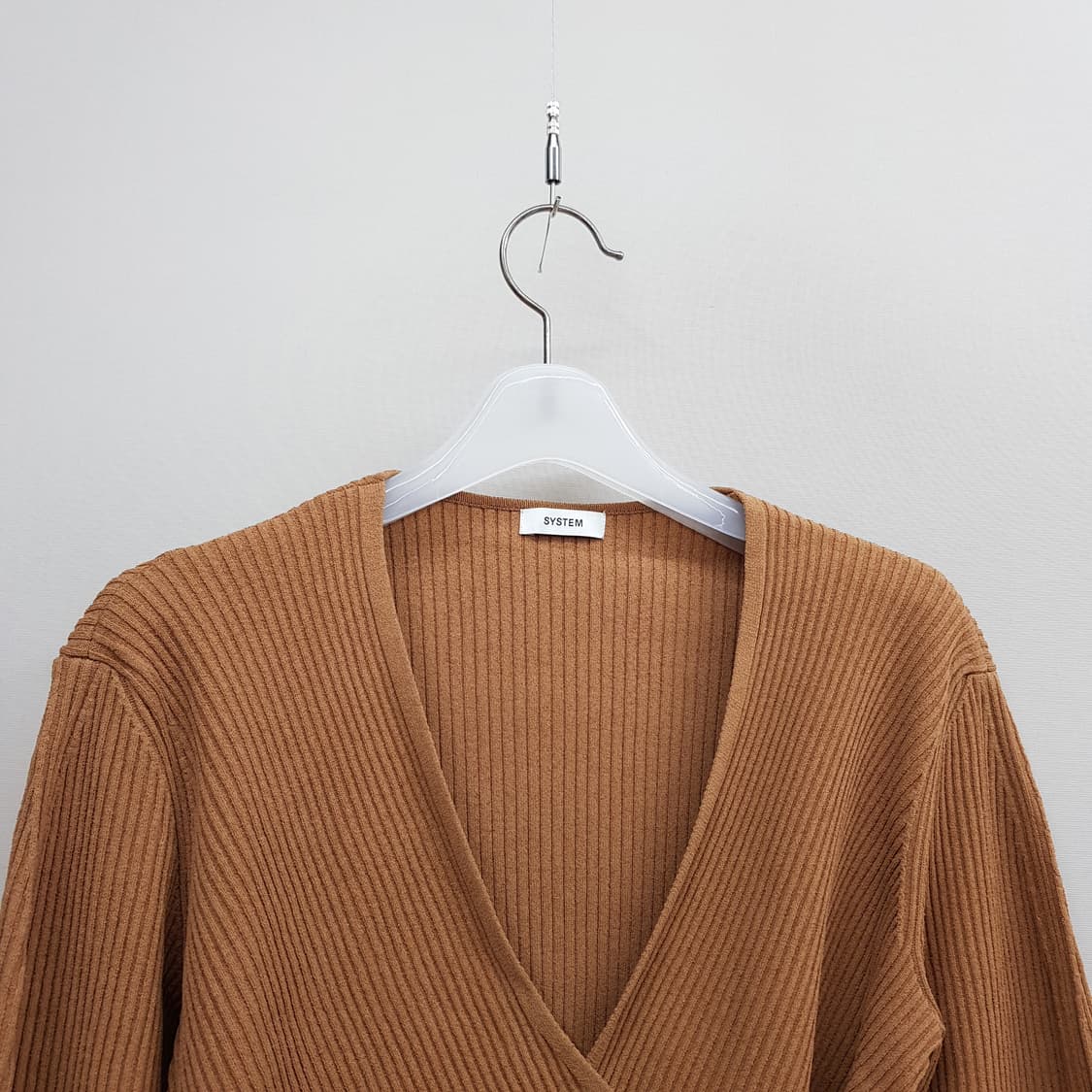 한섬 시스템 2021 브이랩 카멜 리브 니트 F사이즈 상품이미지2