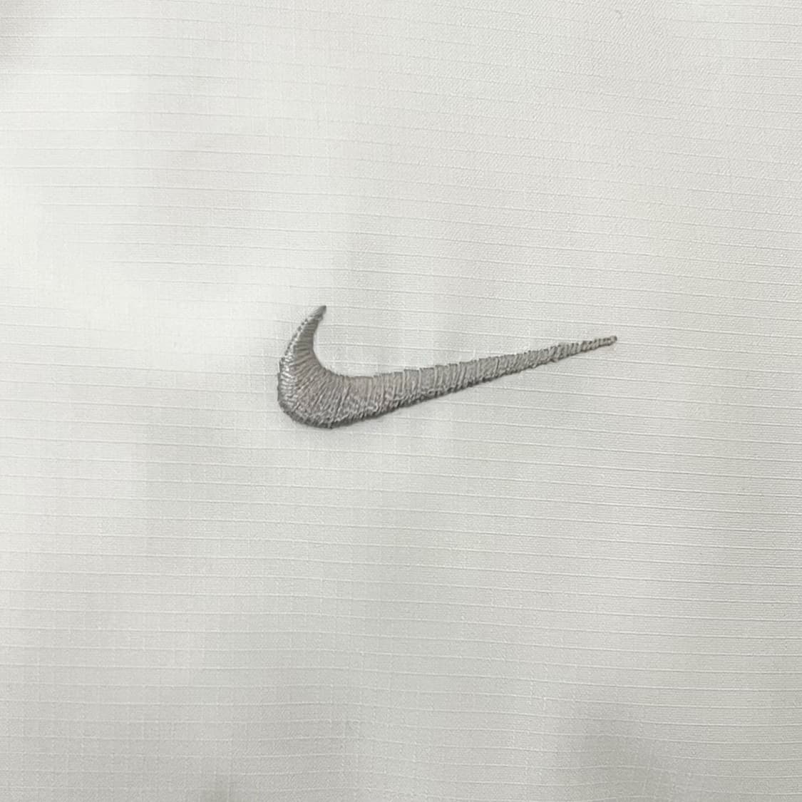 나이키 화이트 그레이로고 패딩 점퍼  상품이미지3