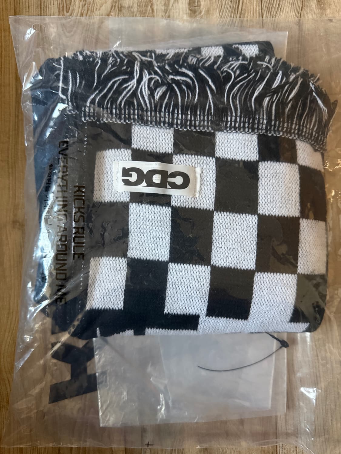 CDG 로고 체크 스카프 화이트 블랙 상품이미지2