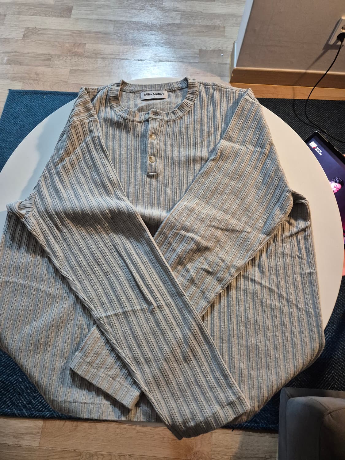 밀로아카이브 헨리넥니트 XL 그레이 상품이미지2