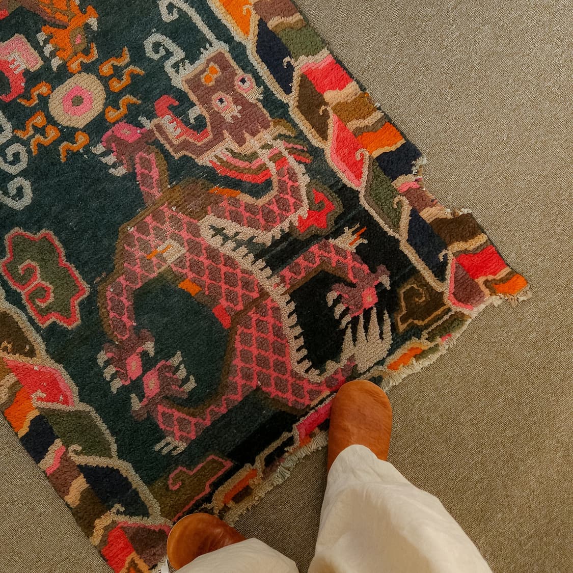 Vintage Tibetan Double Dragon Rug 상품이미지2