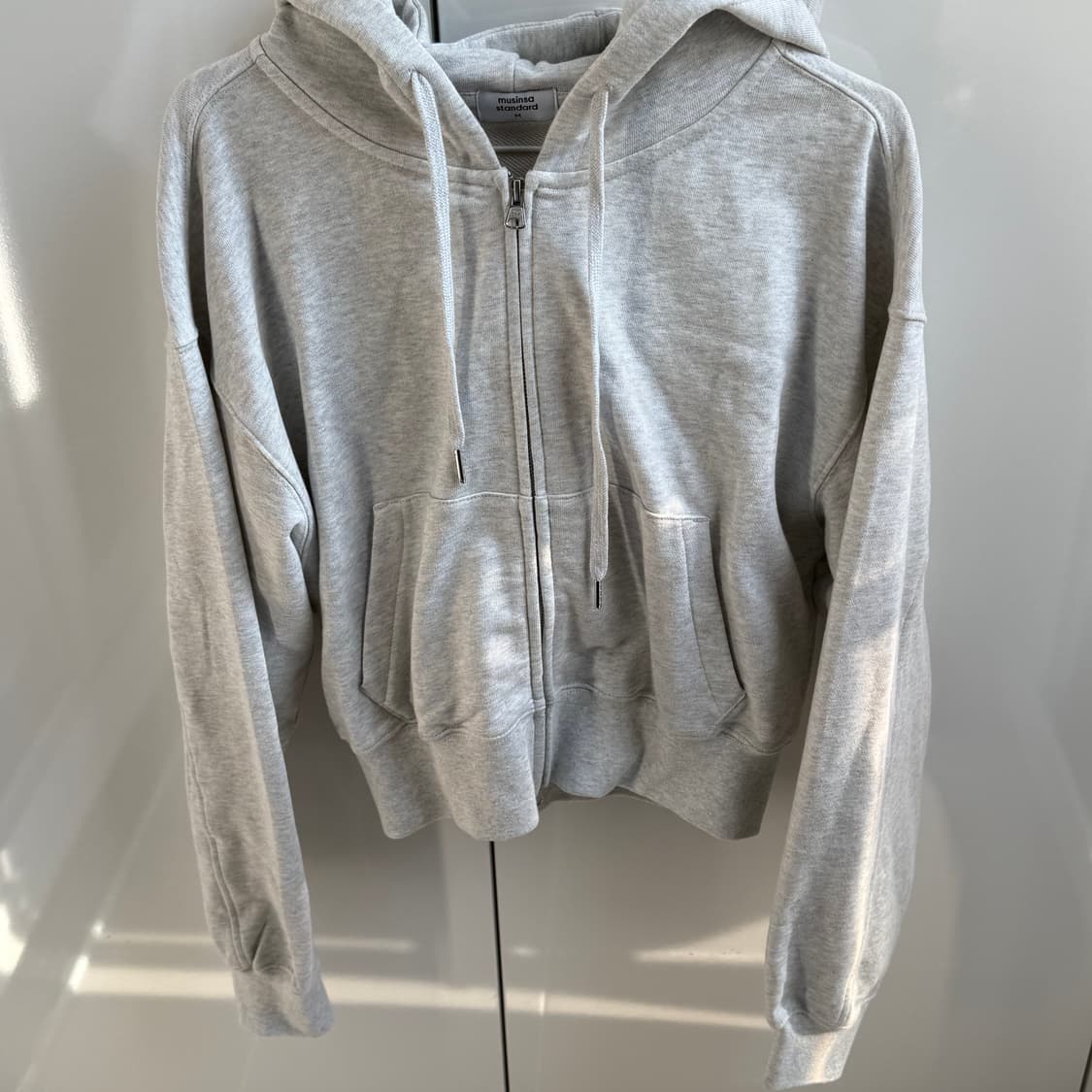 무신사 스탠다드 우먼 - 크롭 후디드 스웨트 집업 상품이미지2