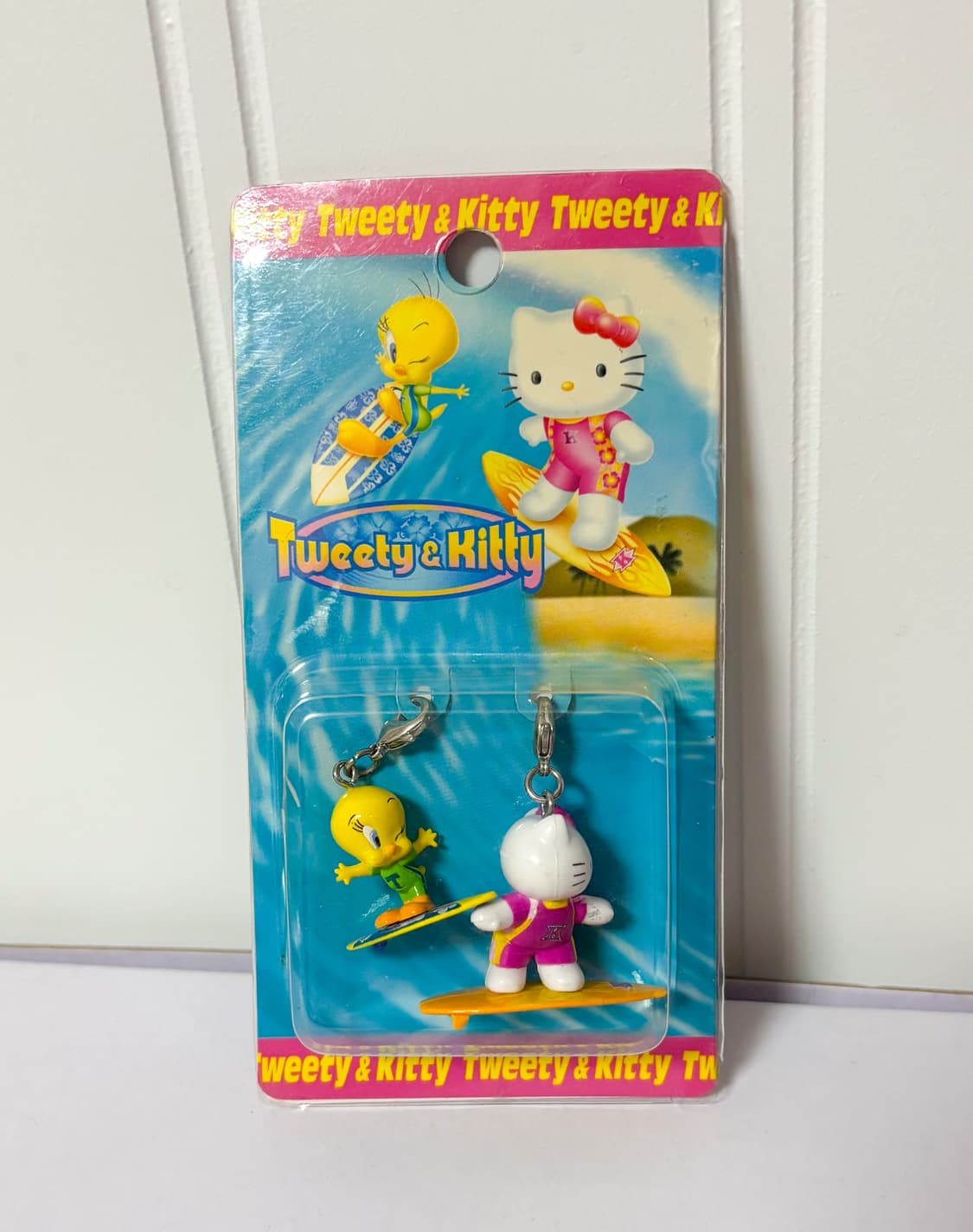 (희귀/레어) 미개봉 고전키티스트랩 써핑 키티 트위티 콜라보 키링 상품이미지1