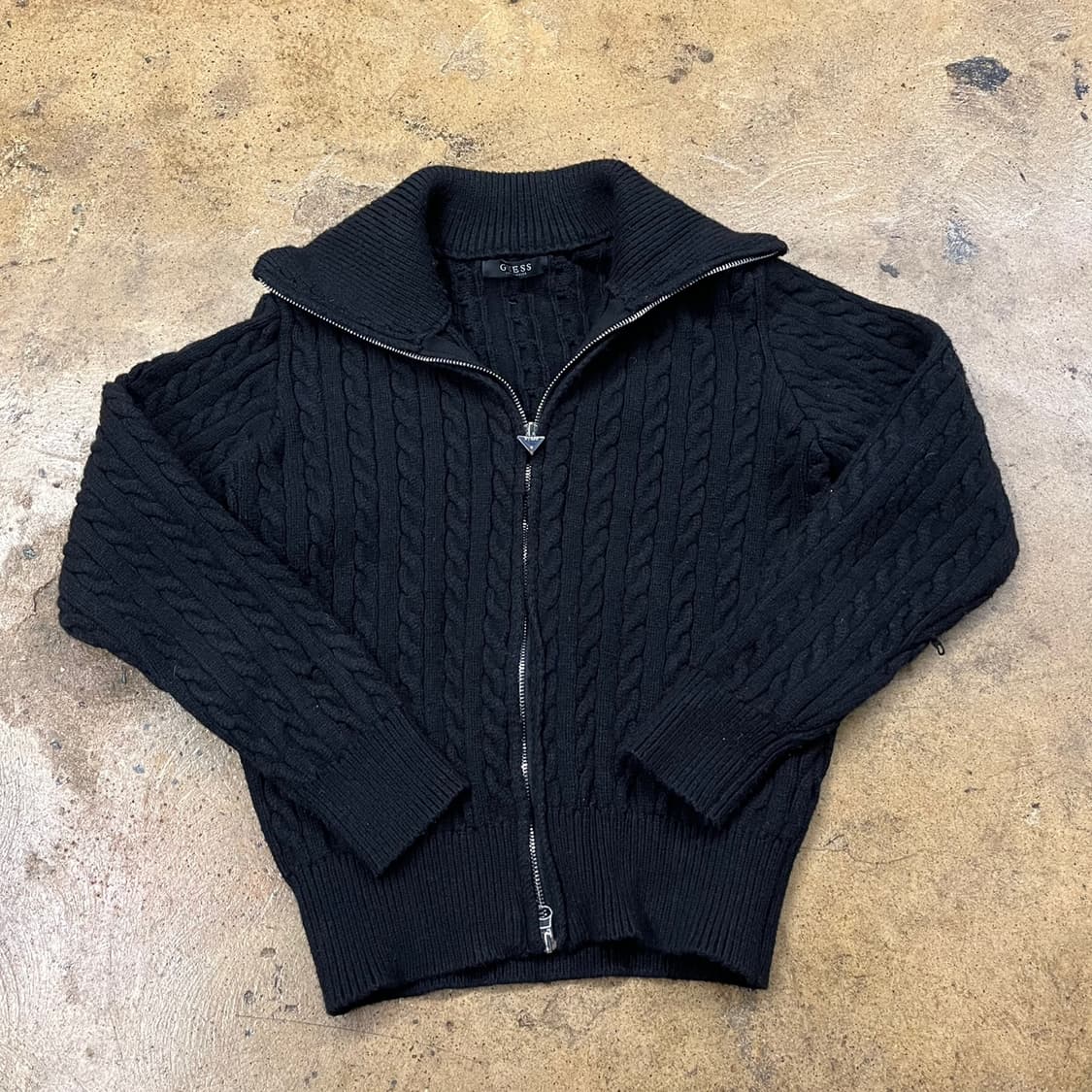 게스 블랙 빅카라 니트 집업  상품이미지2