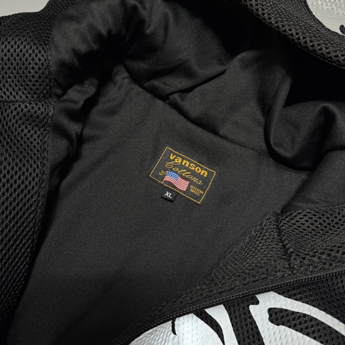 VANSON 블랙컬러 폴리에스터 본 프린트 매쉬 후드 집업 자켓 상품이미지3