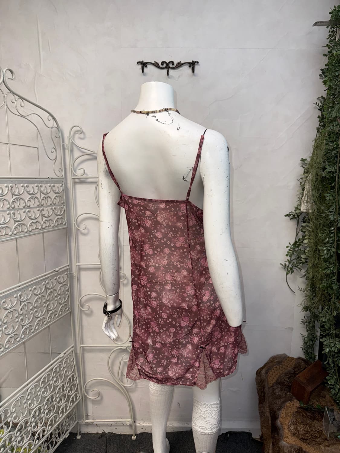 Dark rose pink floral lace slip ops 상품이미지3