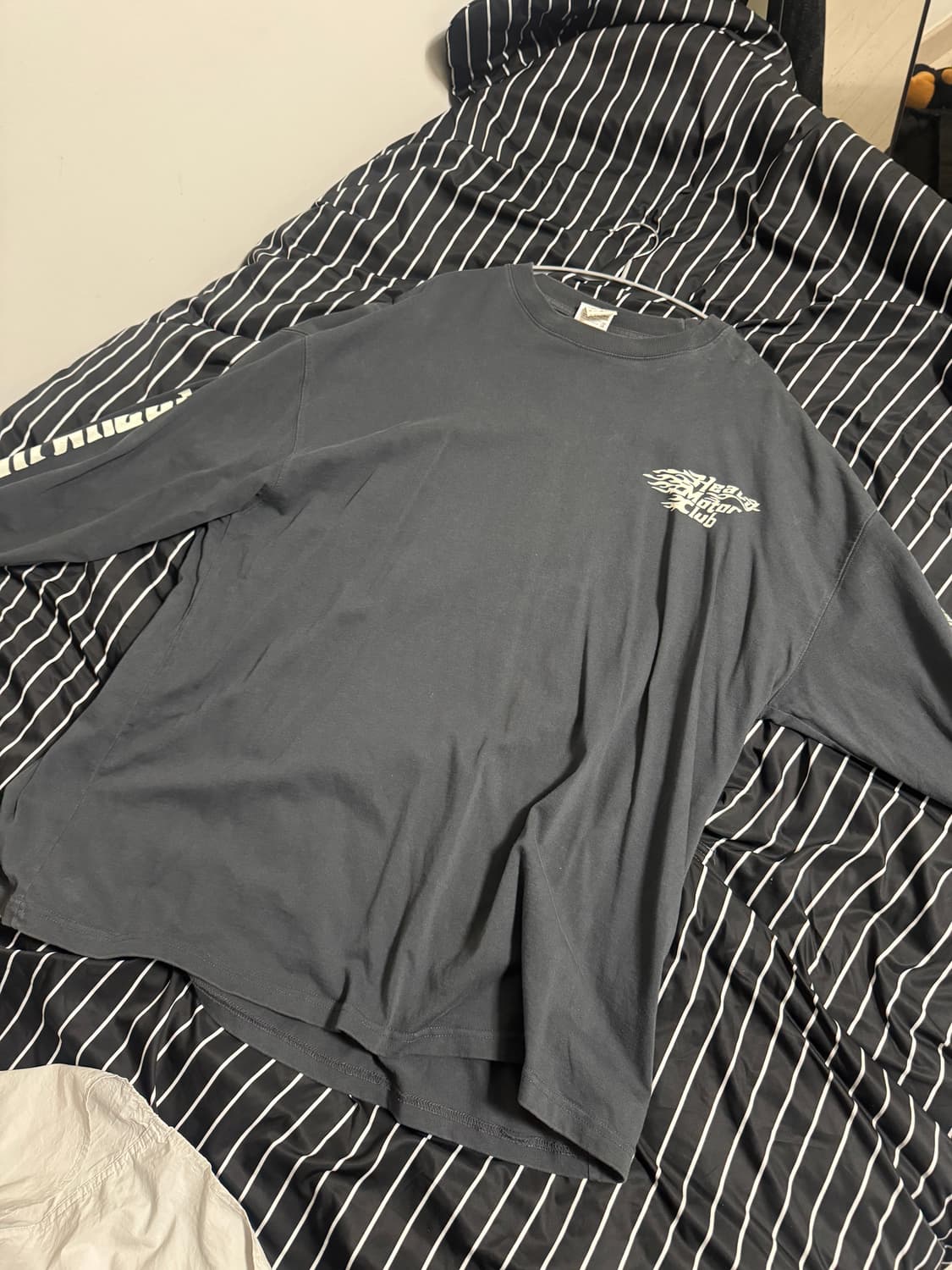 아웃스탠딩 롱 슬리브  상품이미지1