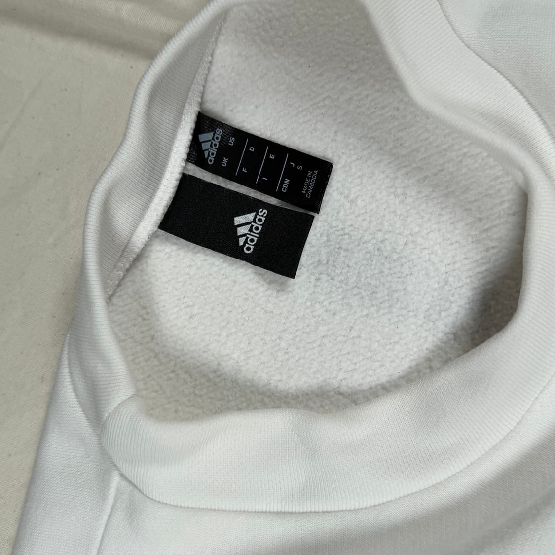 아디다스 크롭 맨투맨 상품이미지7