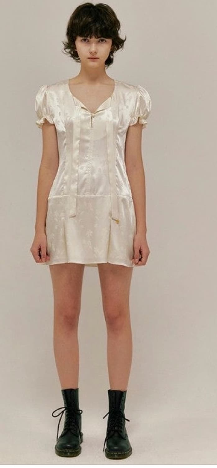 오버듀플레어 자카드 새틴 미니 원피스 상품이미지1