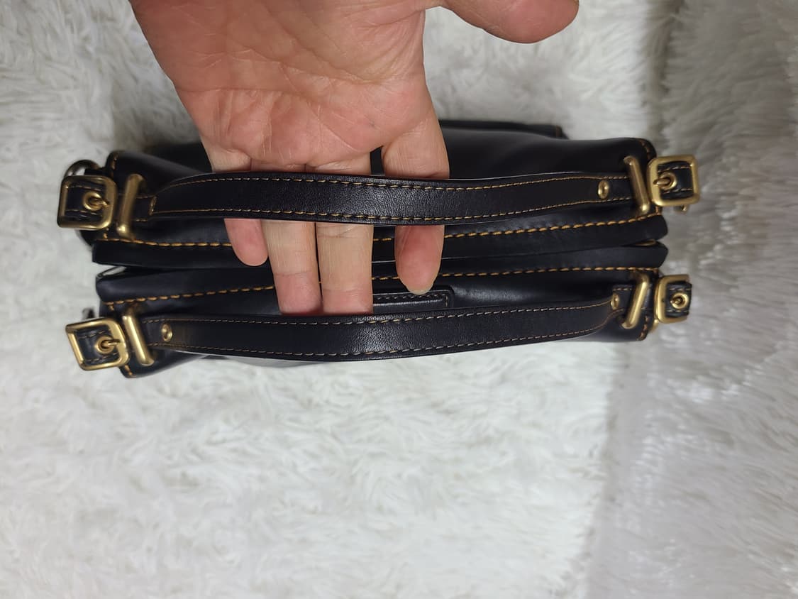 코치 가죽 블랙  토트백  상품이미지3