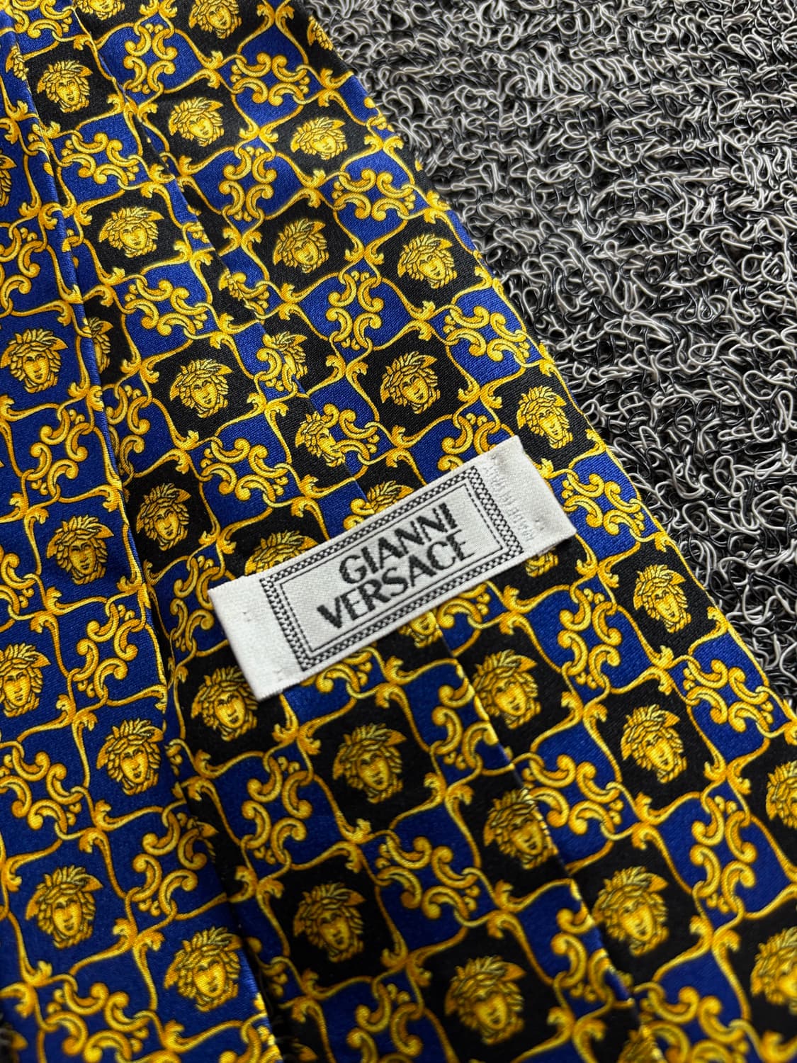 90s 지아니 베르사체 아카이브 메두사 패턴 넥타이 4161 상품이미지6