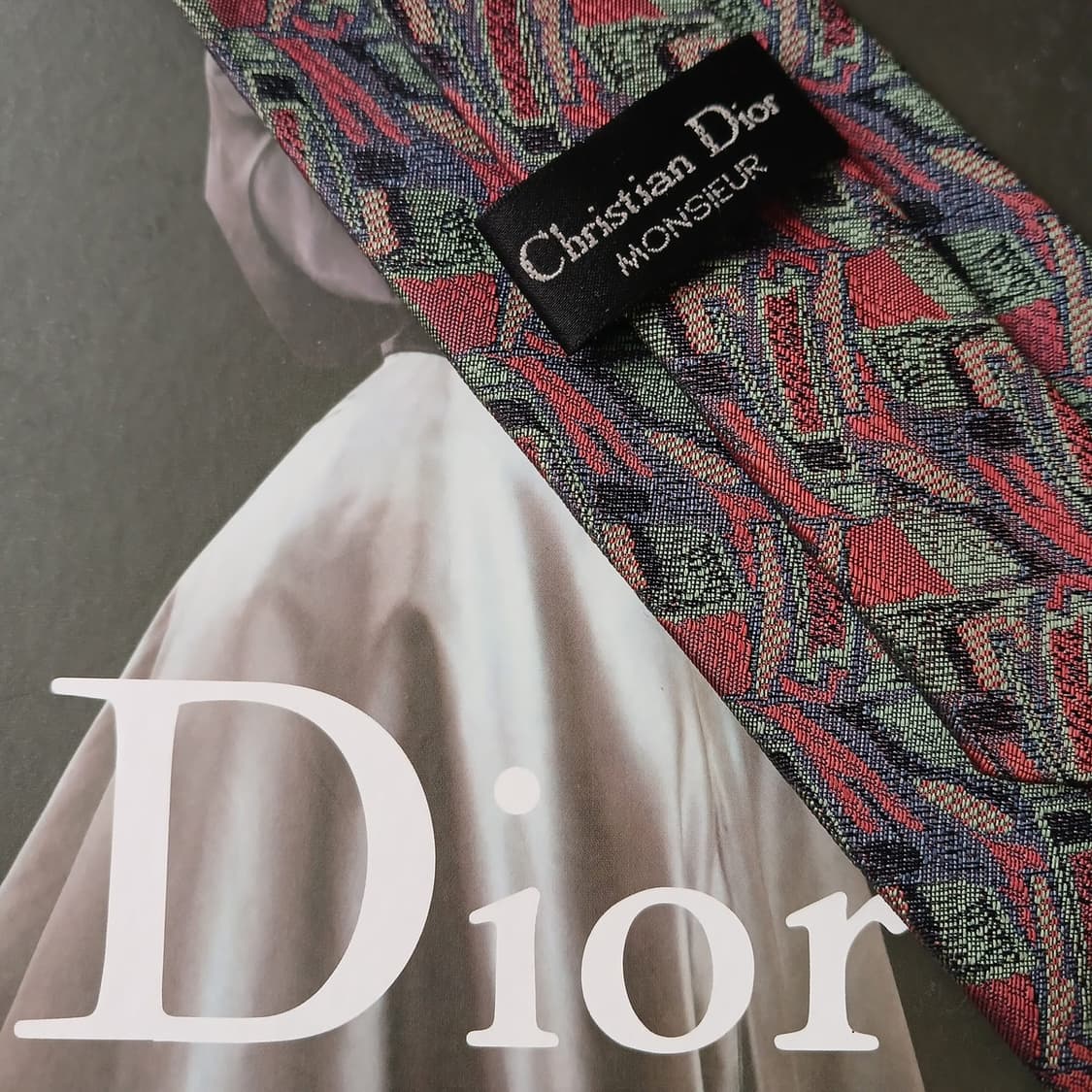 디올 실크 그린 패턴 넥타이 8.6cm B등급 A19388
 상품이미지3