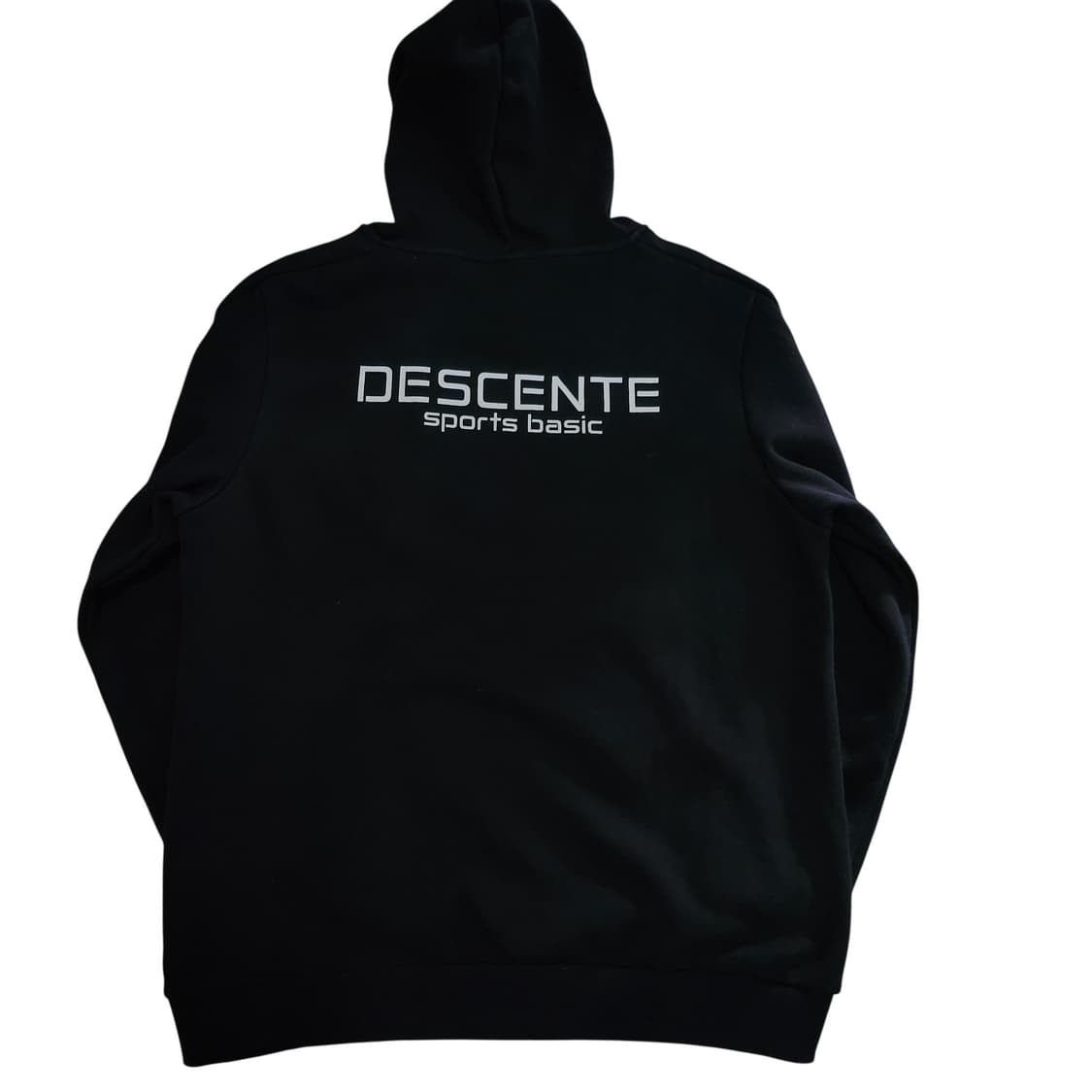 데상트 후드티 상품이미지3