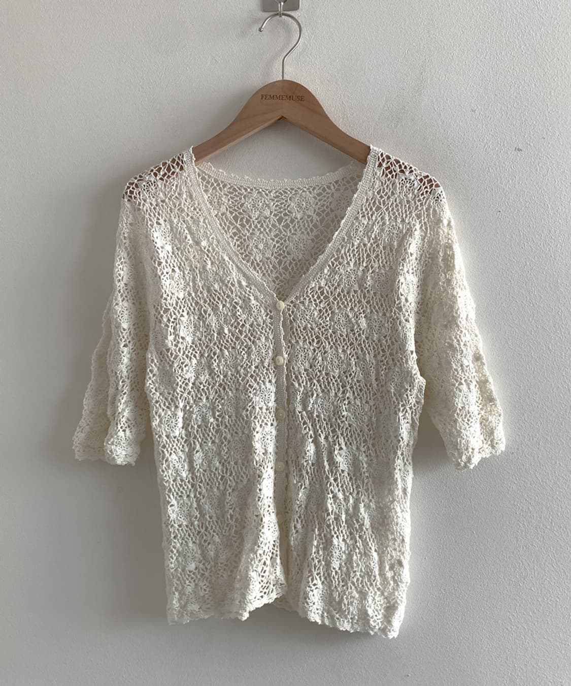 Flower Embroidery Knit Cardigan 상품이미지1