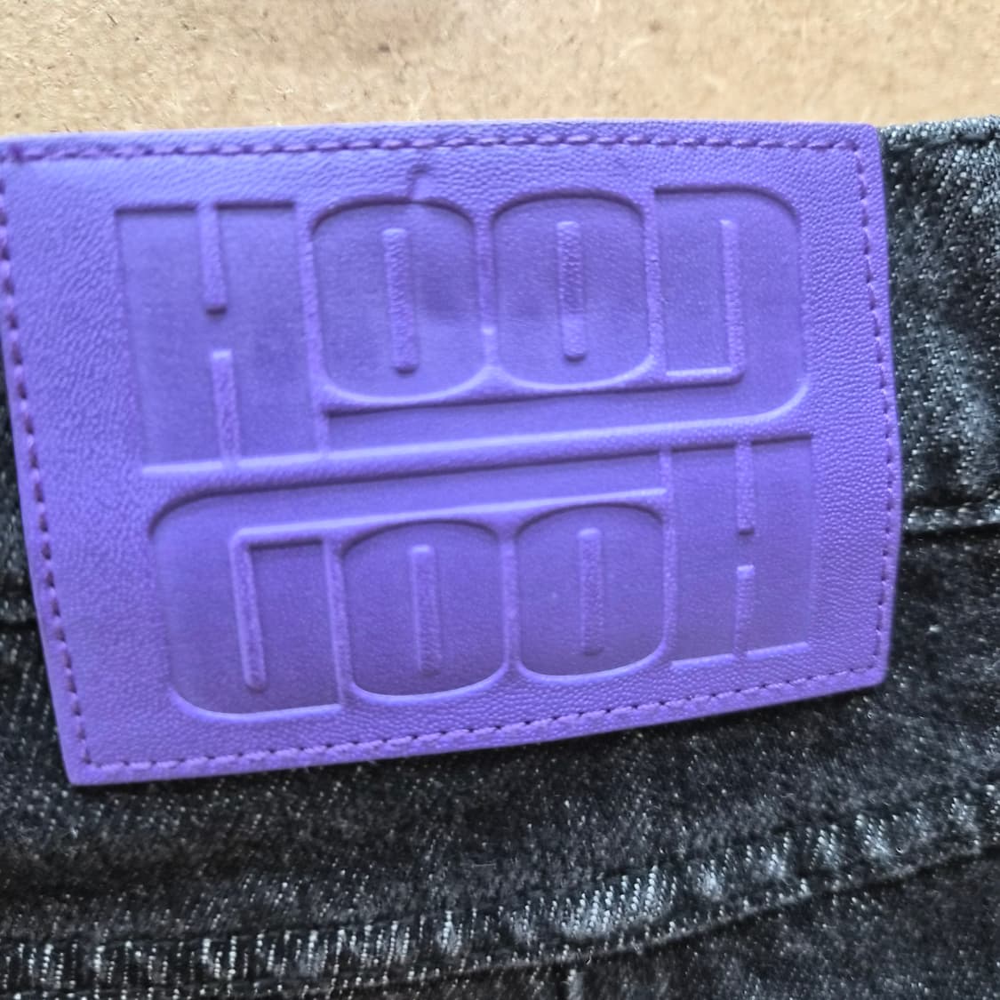 후드후드 엠보싱 데님 바이커 팬츠 블랙 상품이미지4