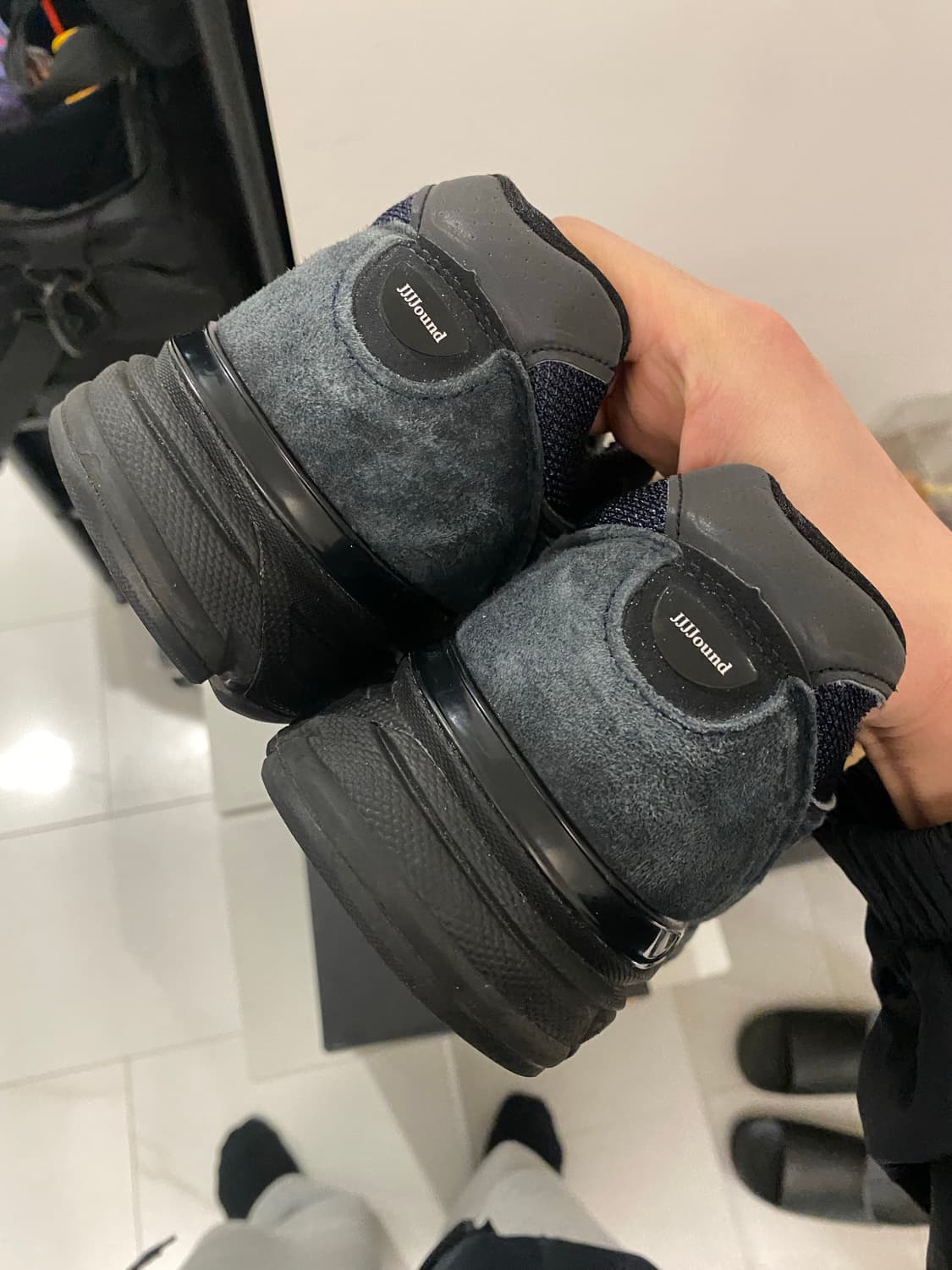 자운드 990v4 네이비 285 상품이미지4