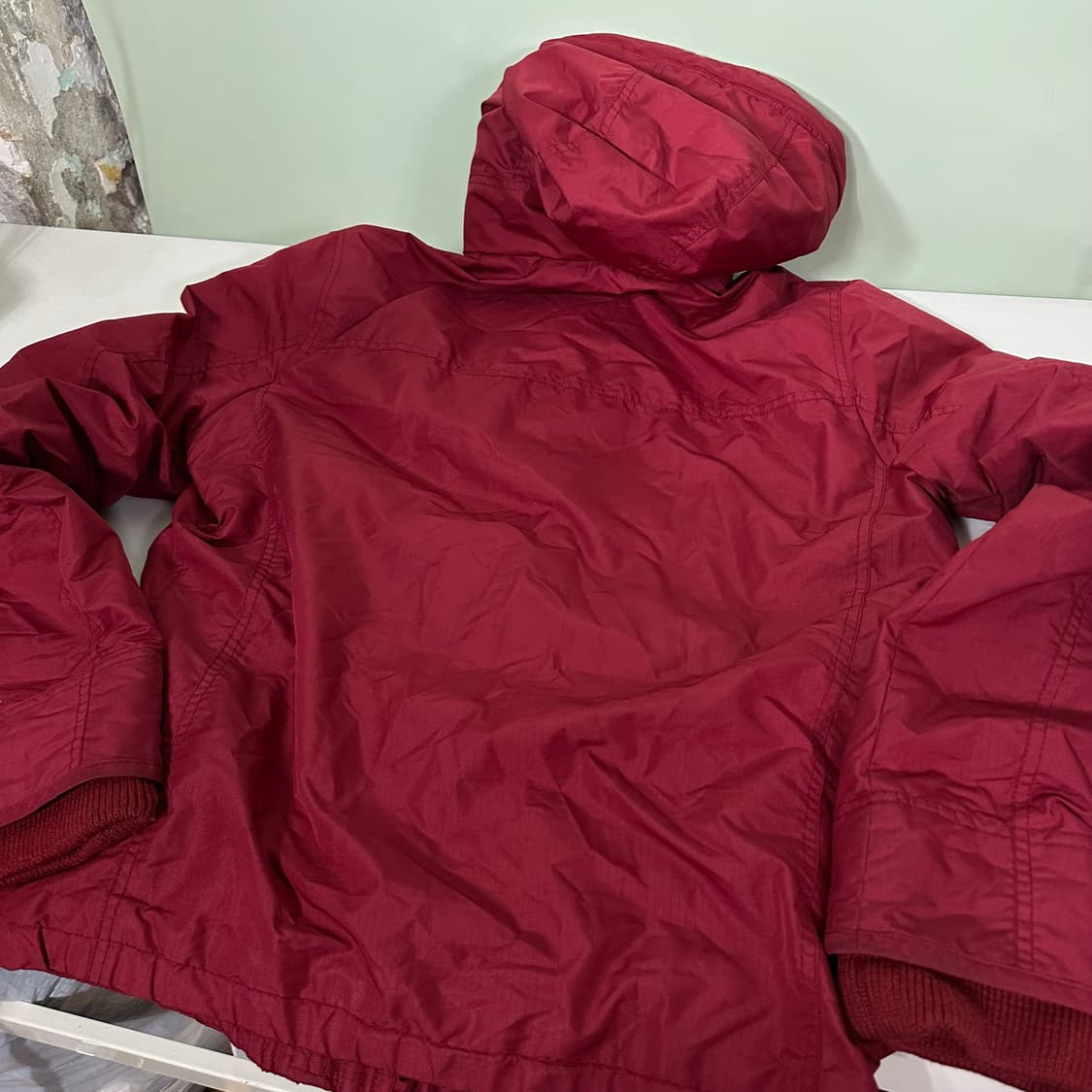 L 아베크롬비앤피치 딥레드 후드 나일론점퍼 상품이미지6