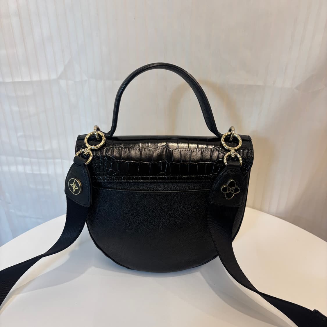 정품 메트로시티 크라운엠보 원핸들 크로스백   상품이미지7